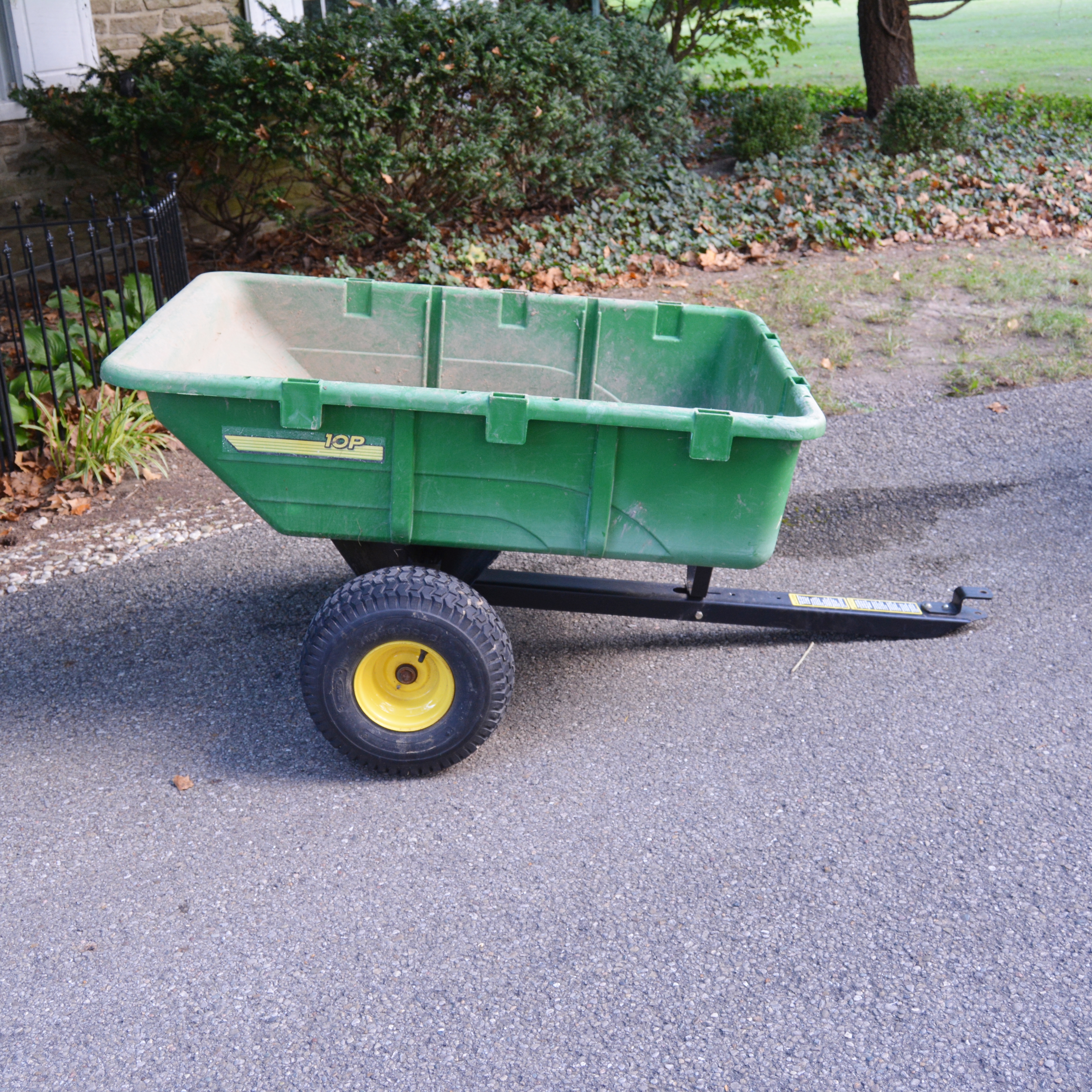 John Deere 10P Trailer/Dump Cart Attachment EBTH