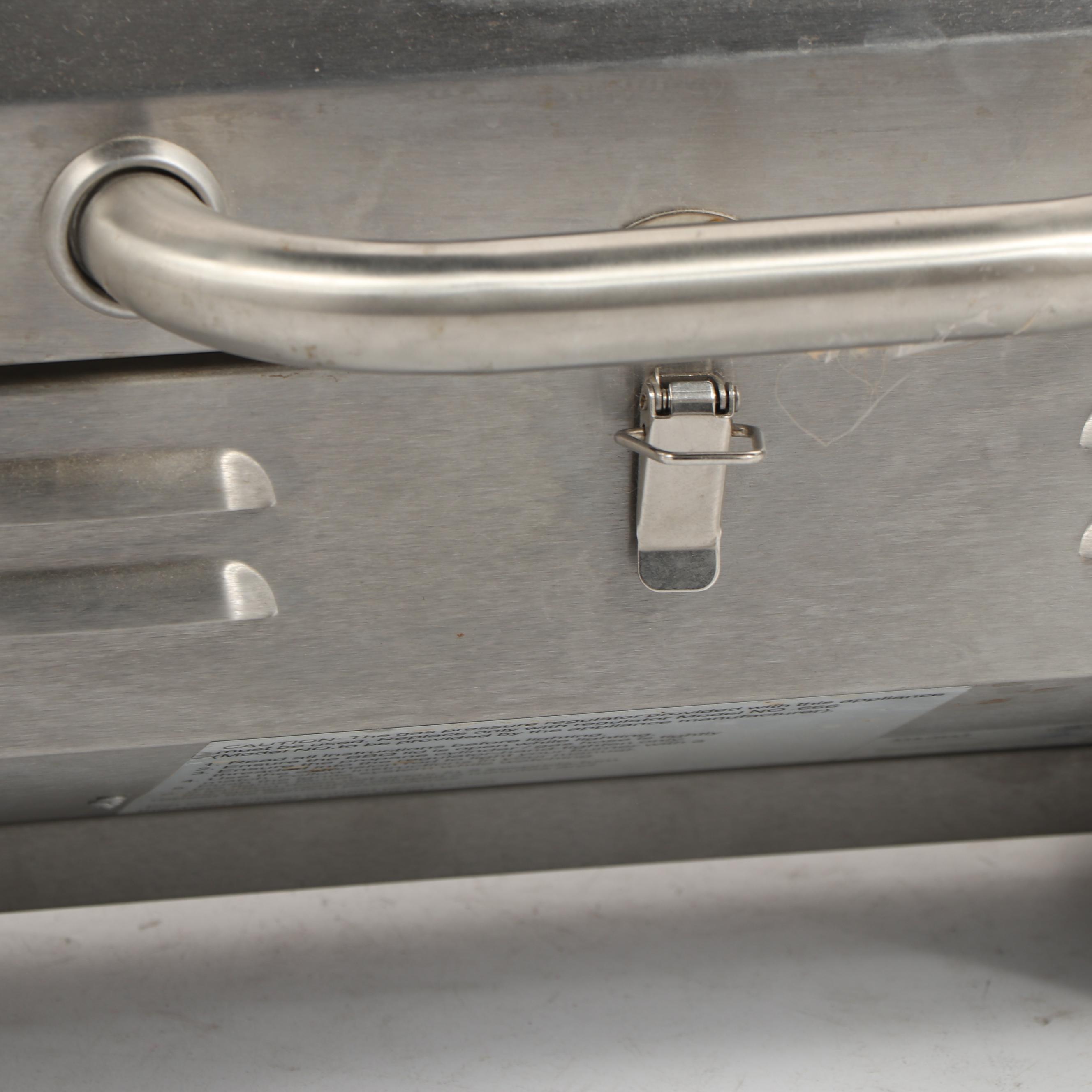 Cabela's Outdoor Table Top Gas Grill by Duro Corporation EBTH