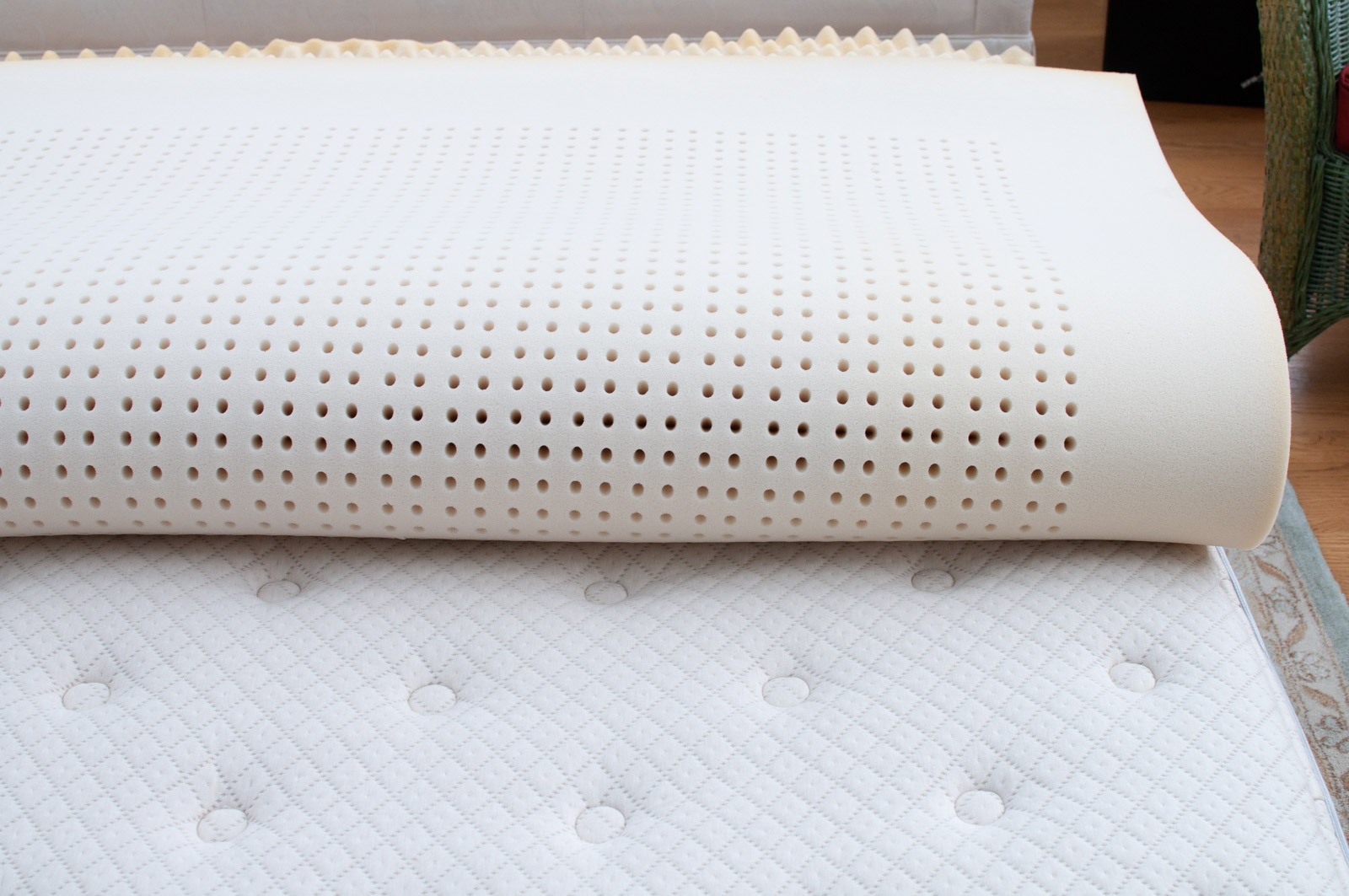 Sleep Number "Innovation" Series i8 King Size Mattress | EBTH