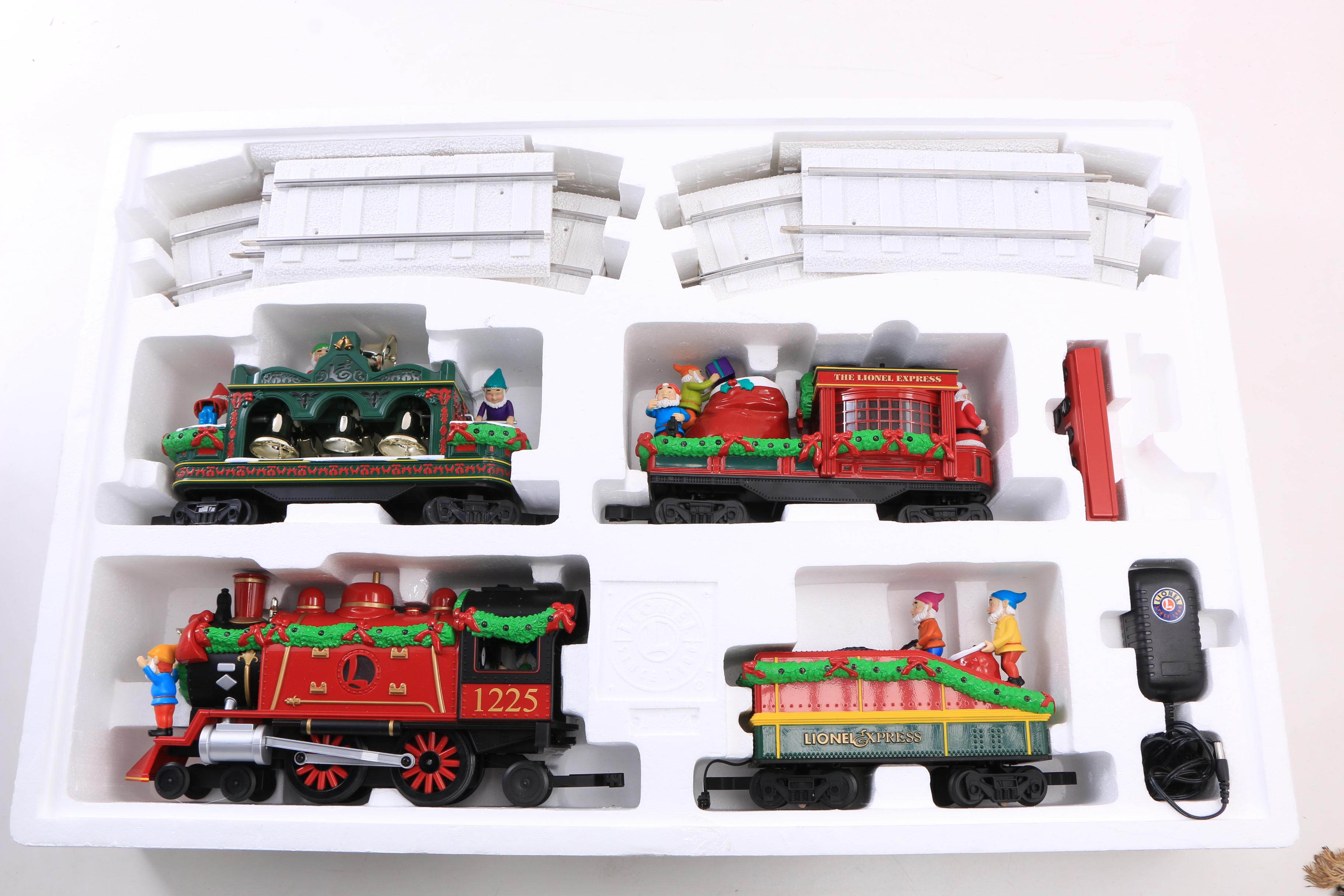 Lionel "Holiday Tradition Express" GGauge Train Set with Calliope Car
