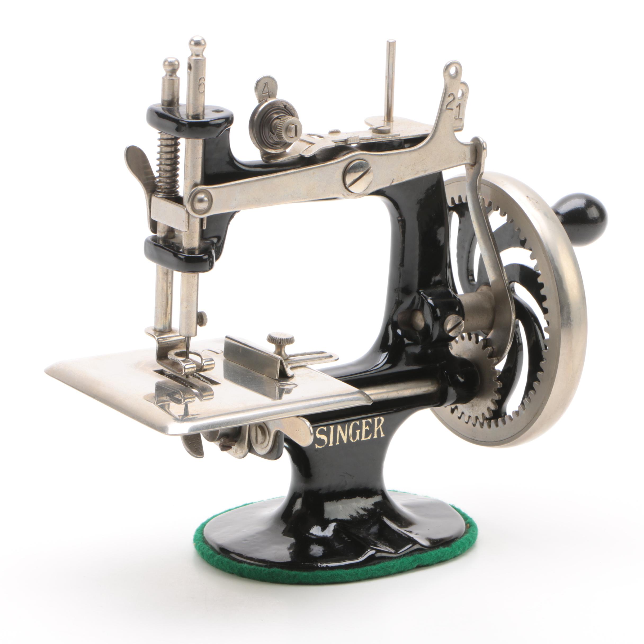Singer Model 20 Sewing Machine for Children EBTH