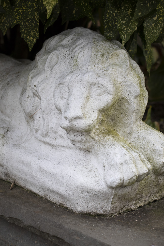 Concrete Lion Garden Statue Pair EBTH