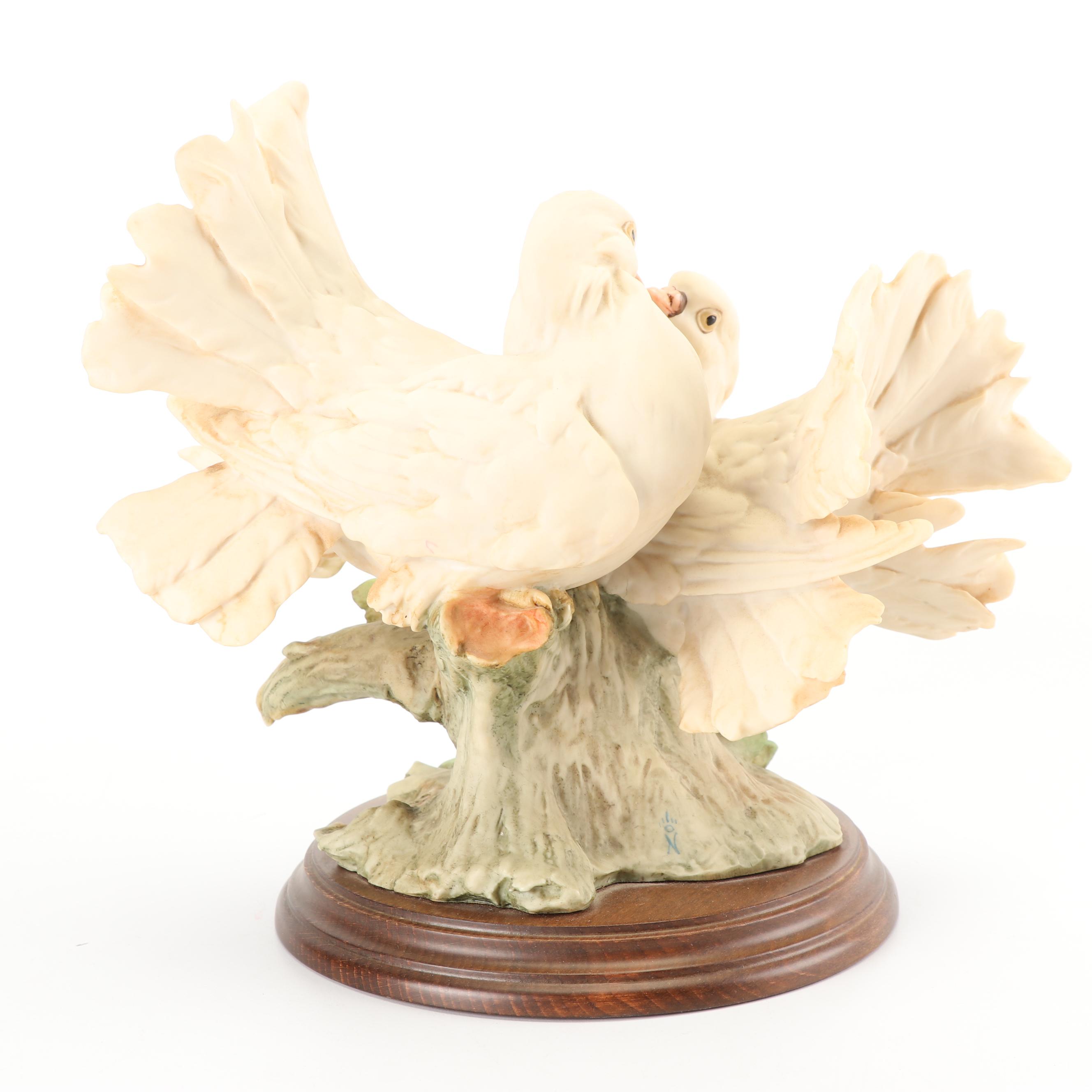 Giuseppe G Armani Capodimonte Bisque Porcelain "Kissing Doves" Figurine