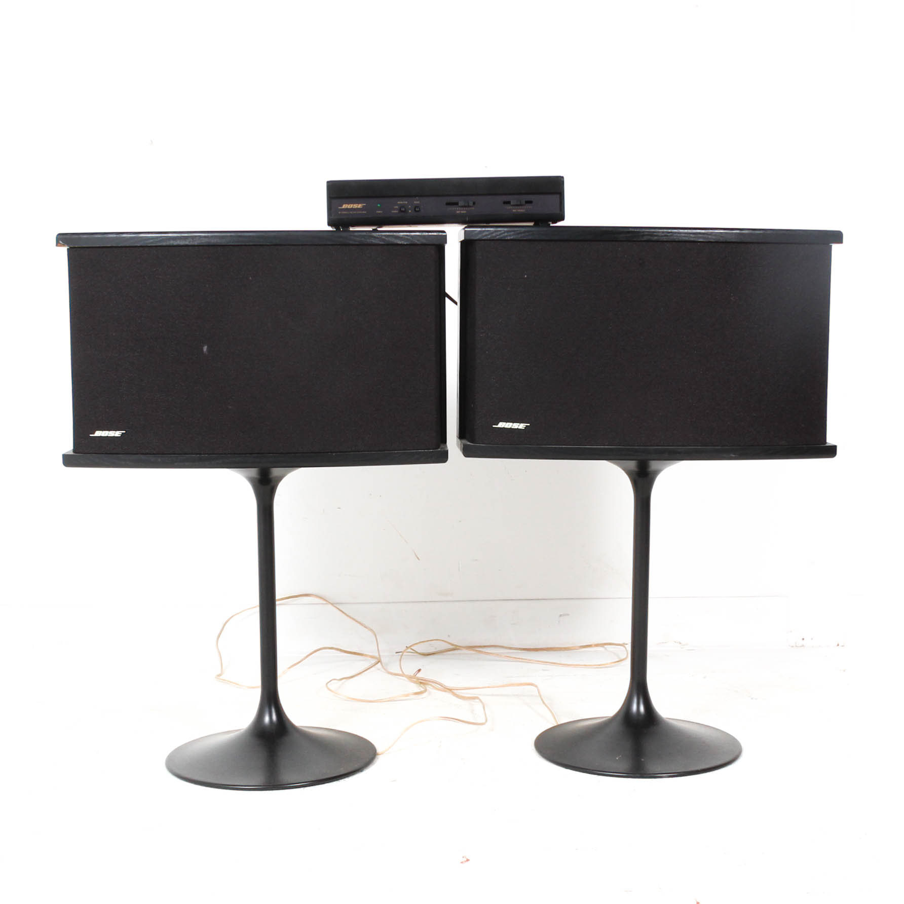 Bose 901 Series VI Speakers and Equalizer | EBTH