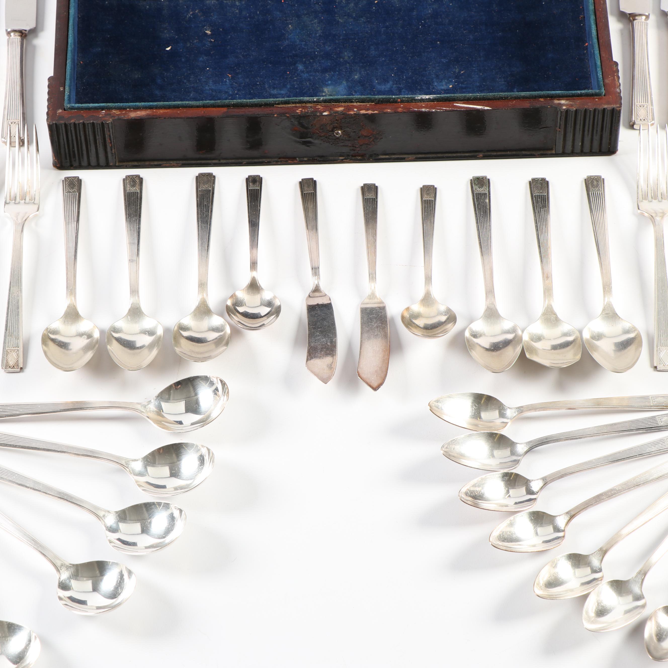 Oneida Community "Noblesse" Silver Plate Flatware Set with SealBrite