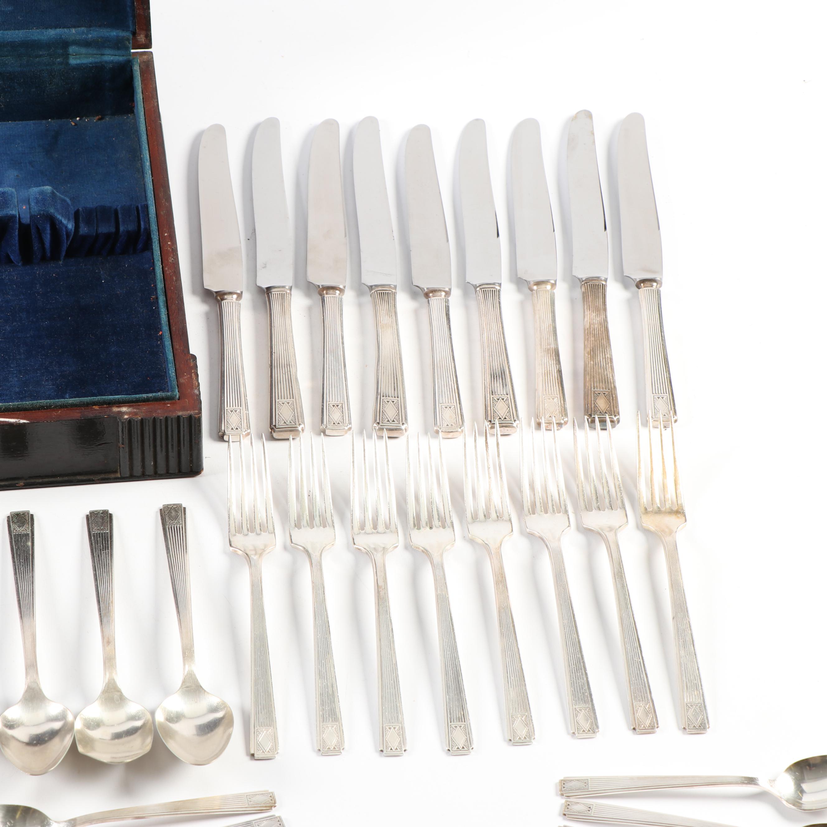 Oneida Community "Noblesse" Silver Plate Flatware Set with SealBrite