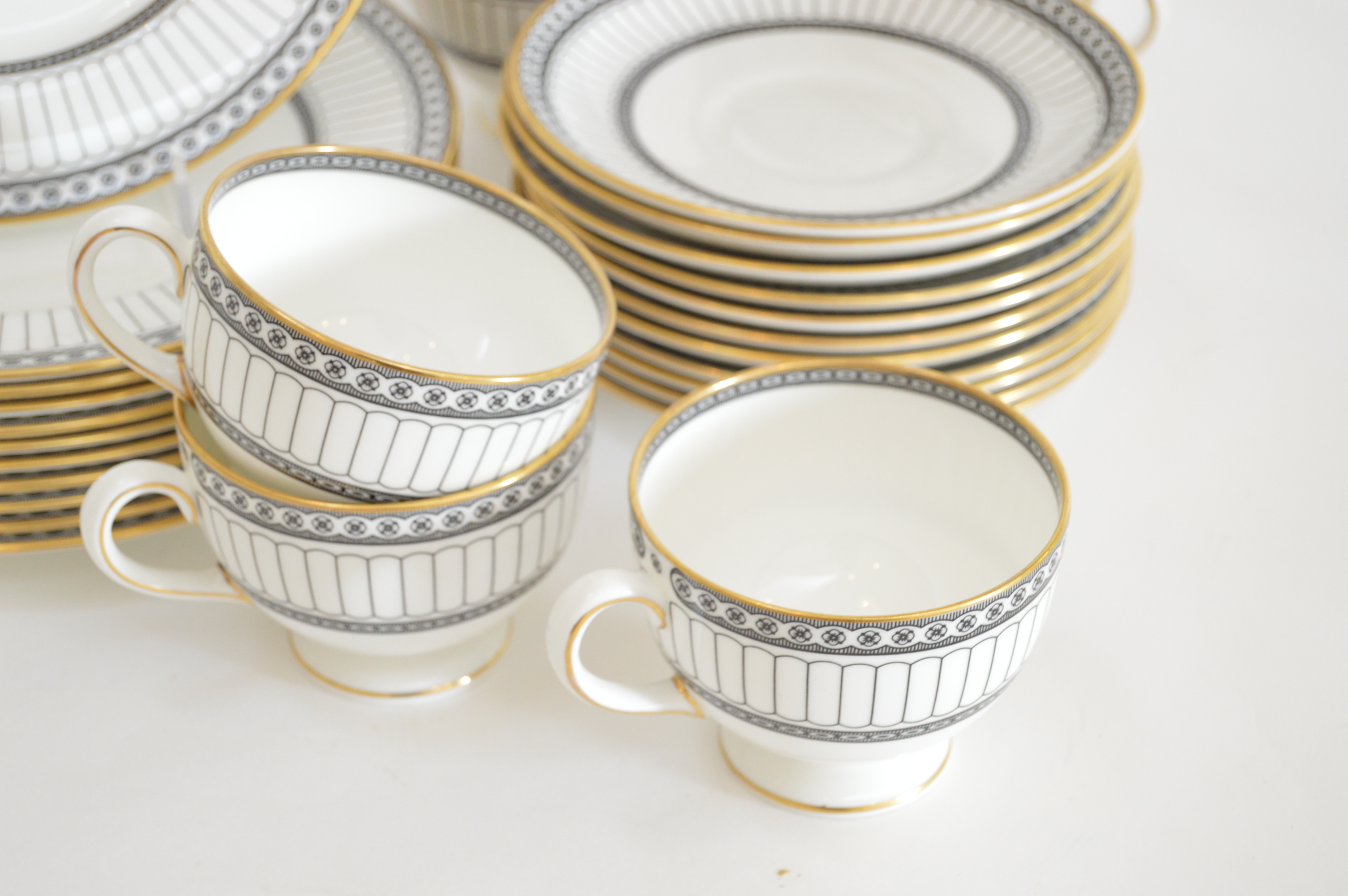 Wedgwood "Colonnade Black" Bone China Dinnerware EBTH