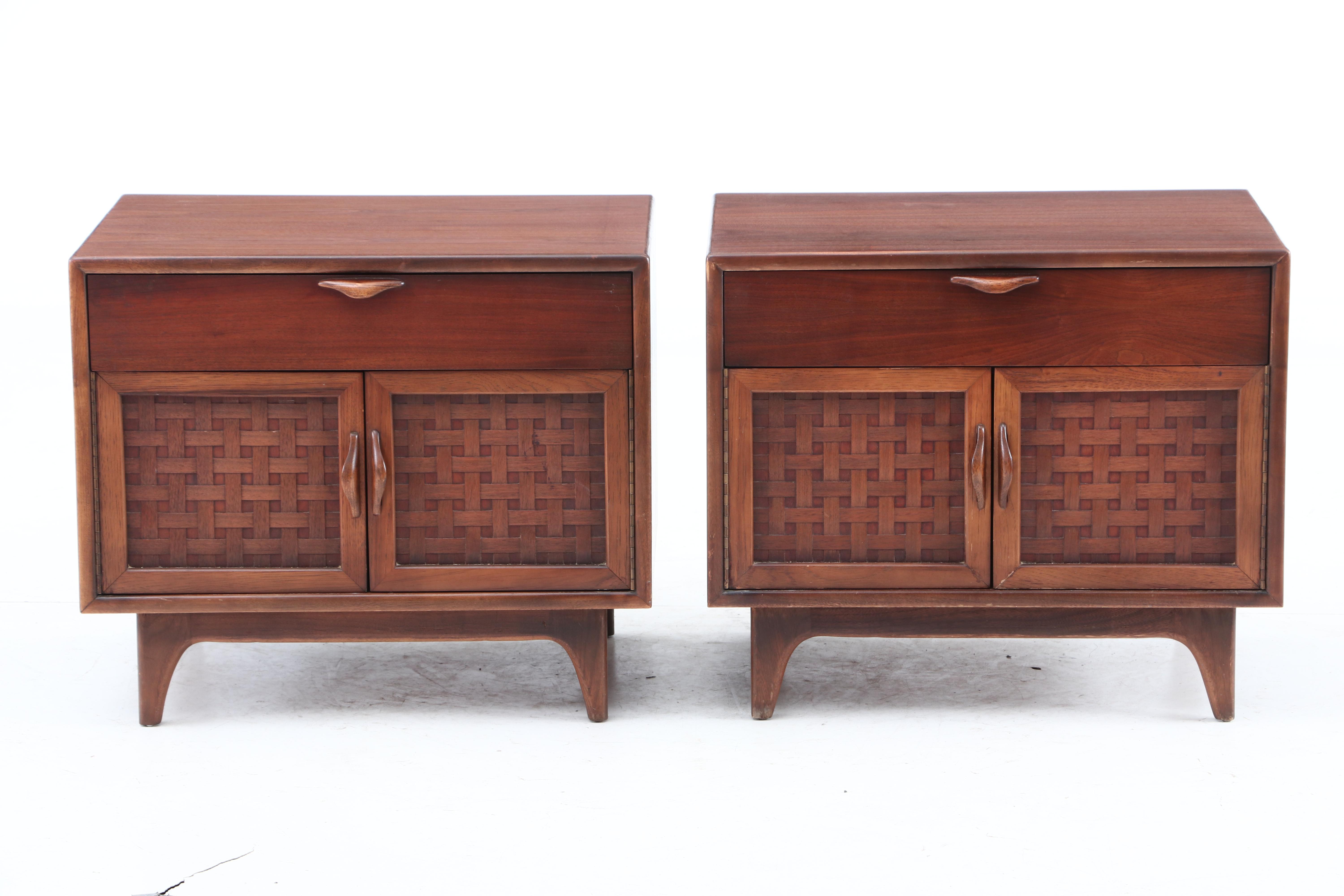 Pair of Lane Altavista Nightstands EBTH