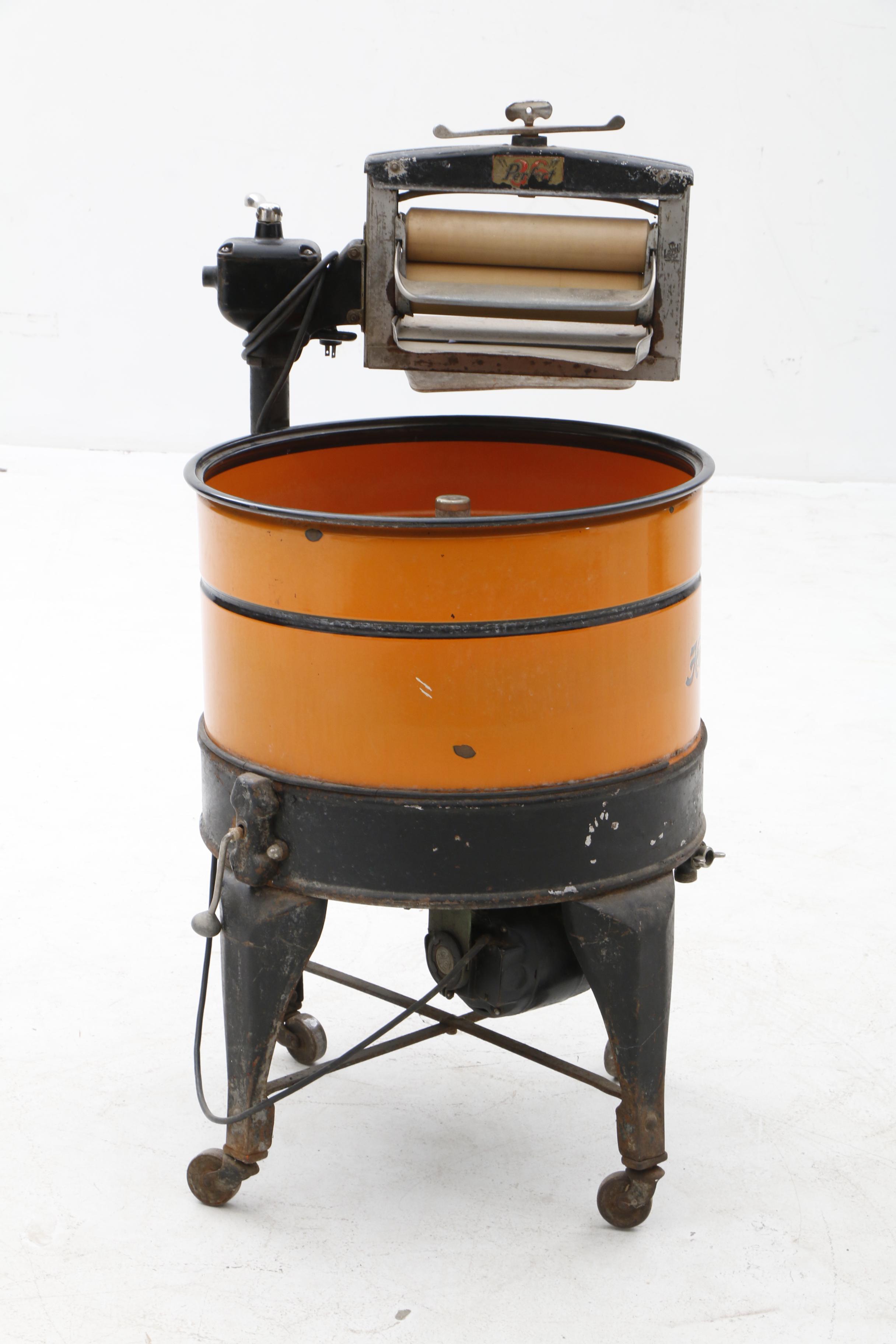 "Horton Perfect 36" Wringer Washing Machine, Early to Mid 20th Century