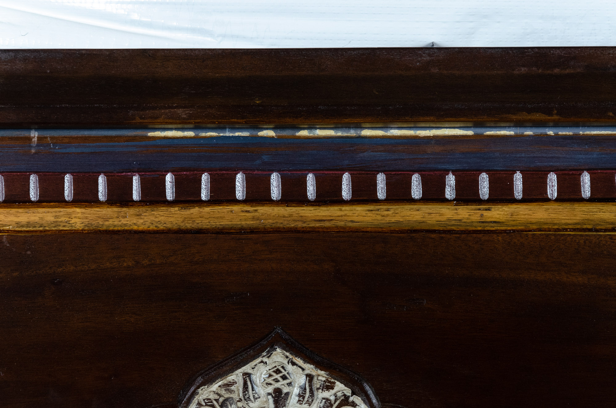 Moroccan Style Queen Size Headboard EBTH