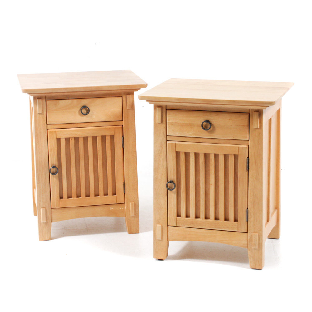 American Signature Arts and Crafts Style Nightstands | EBTH