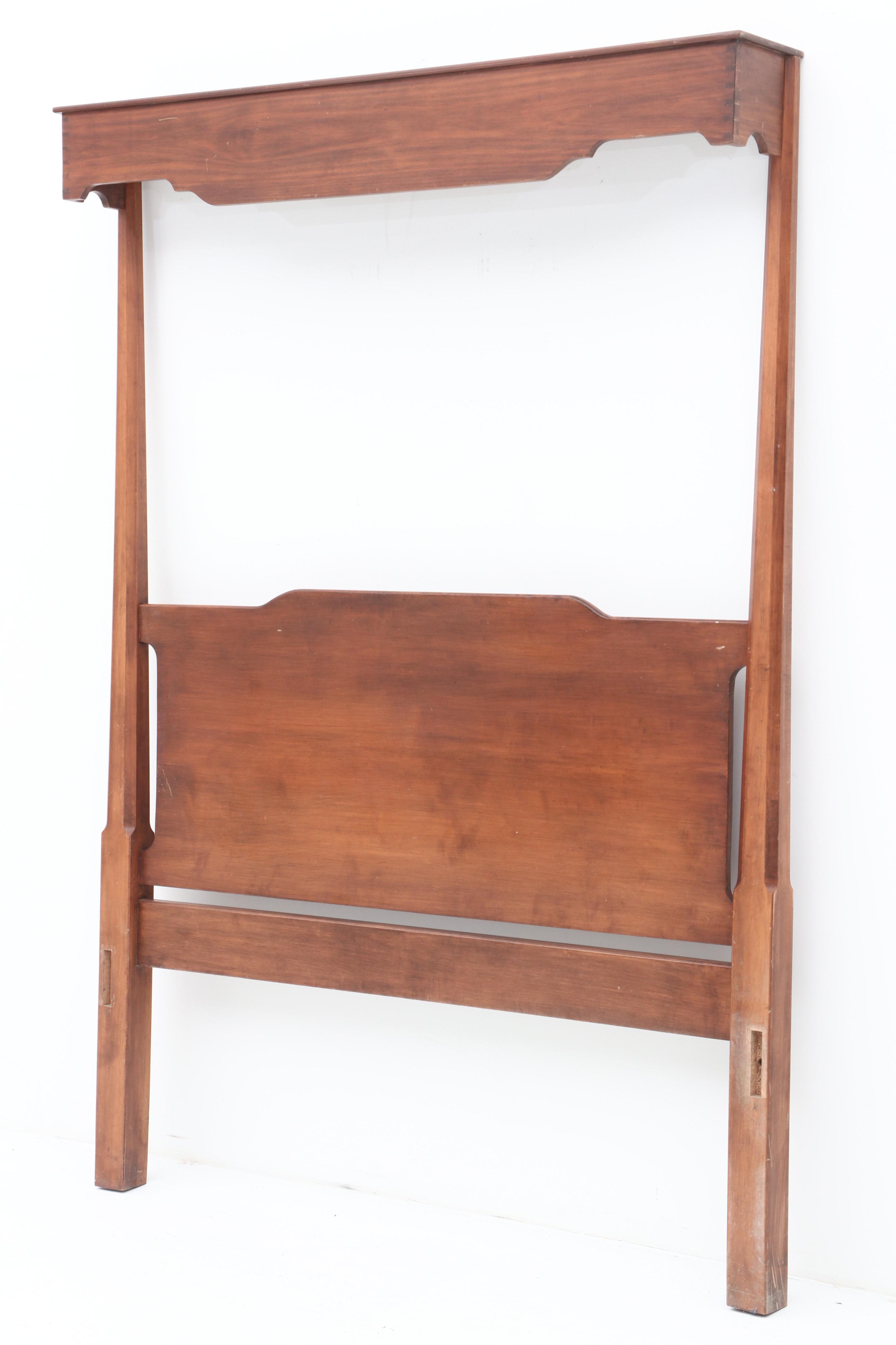 Poplar PencilPost Bed with Valance EBTH