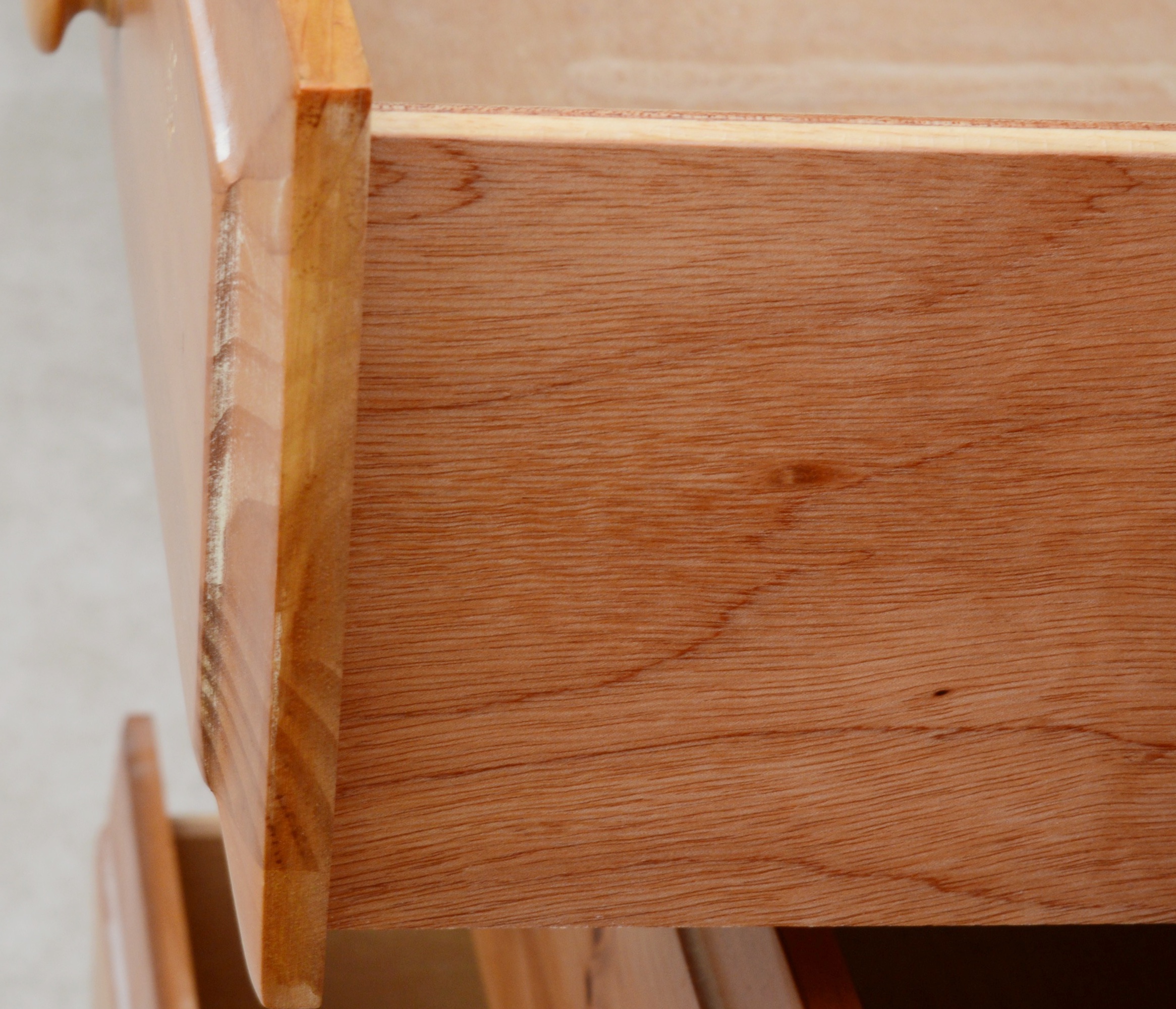 Broyhill "Fontana" Pine Dresser with Mirror EBTH