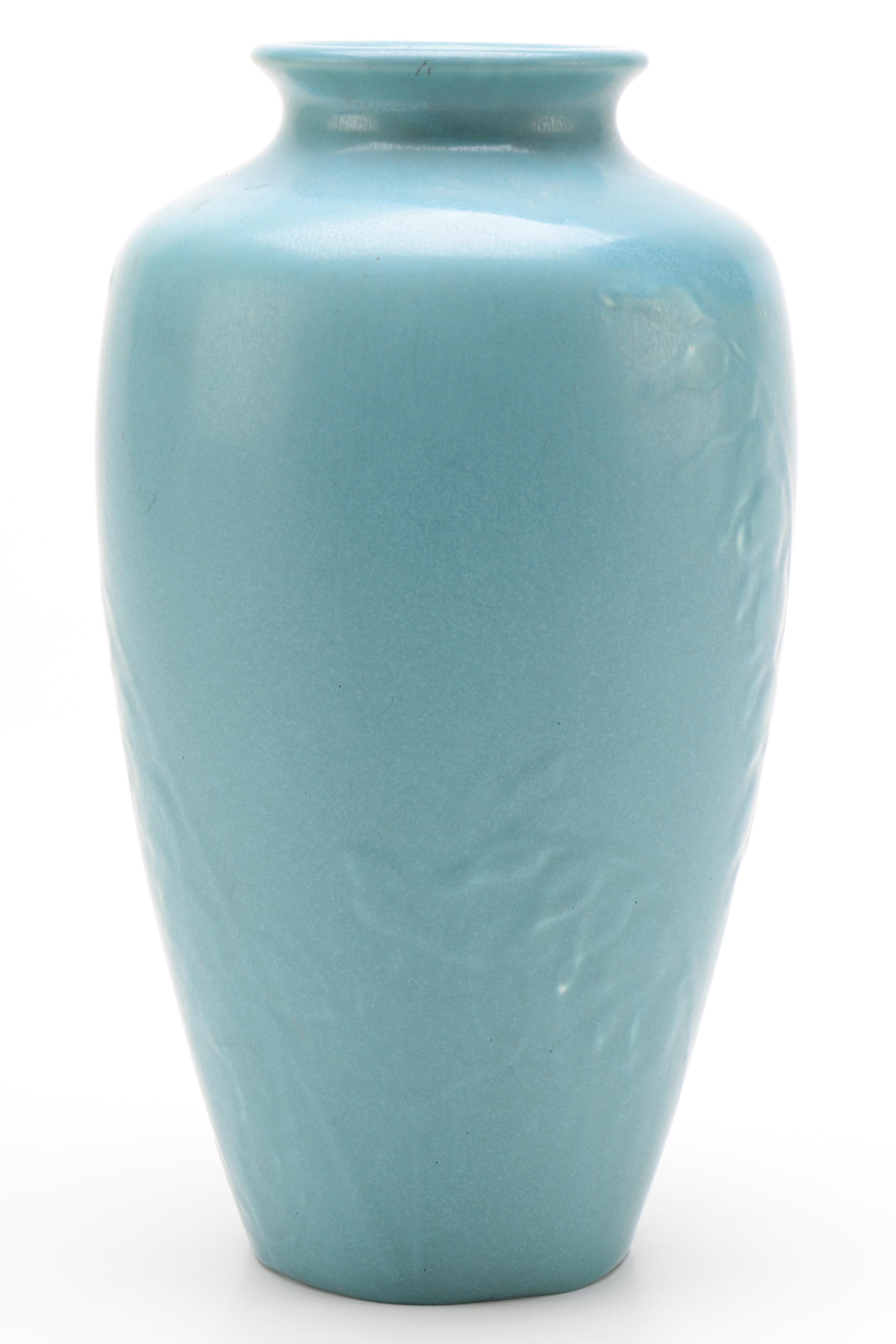 Rookwood Pottery Vellum Glaze Bleeding Heart Vase, 1945 EBTH