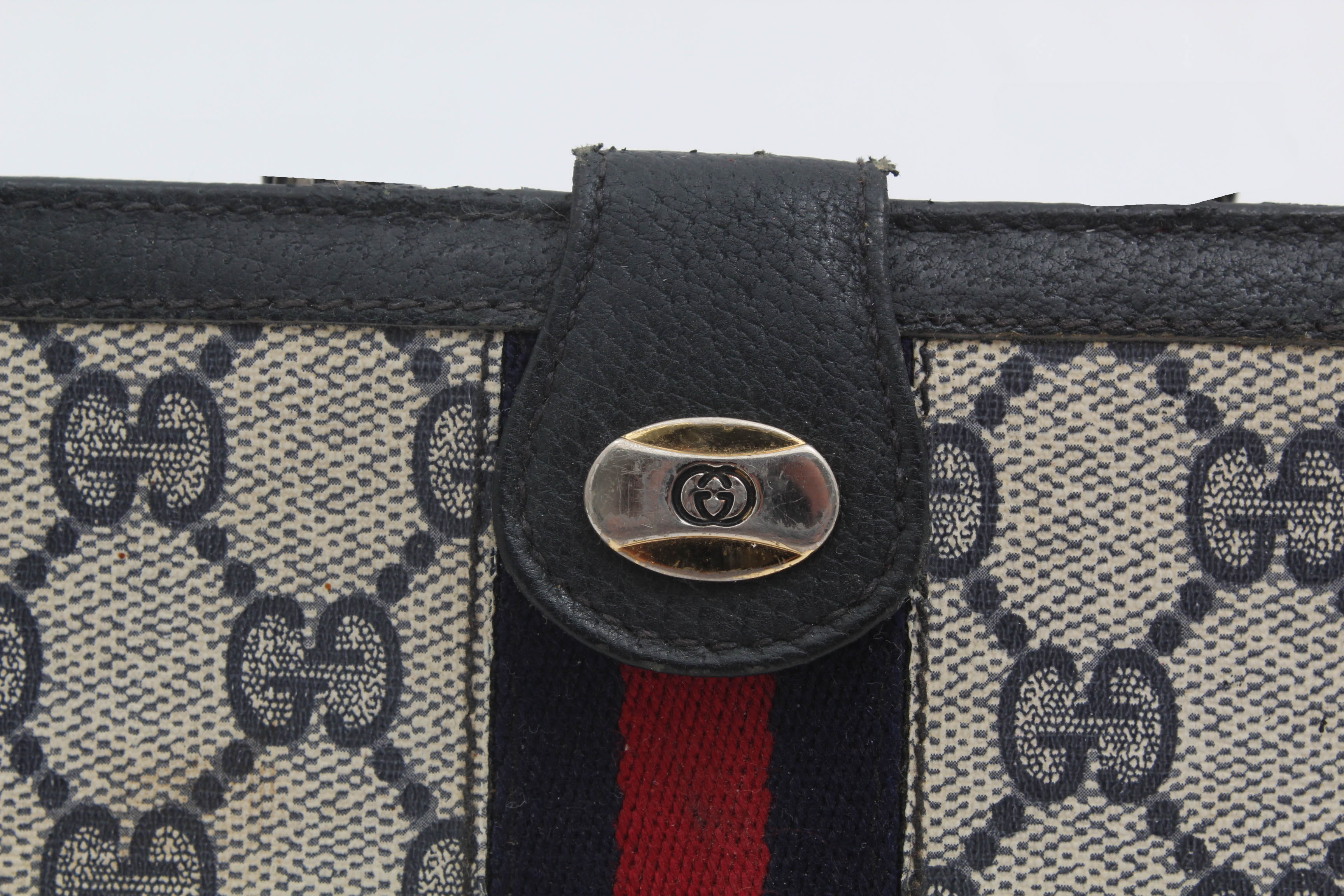 vintage gucci accessory collection wallet