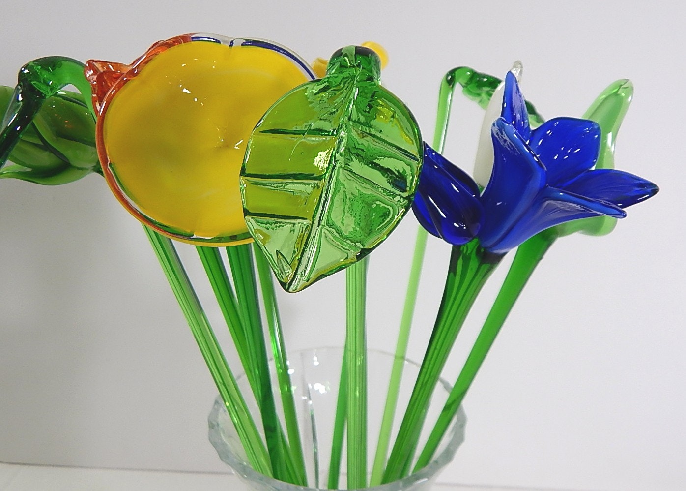 Decorative Hand Blown Glass Flower Stems and Pressed Glass Vase | EBTH