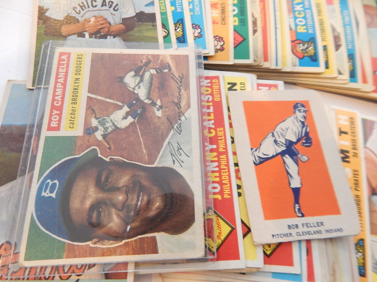 Large Vintage Baseball Card Collection with Rookies and Stars, 1952 to