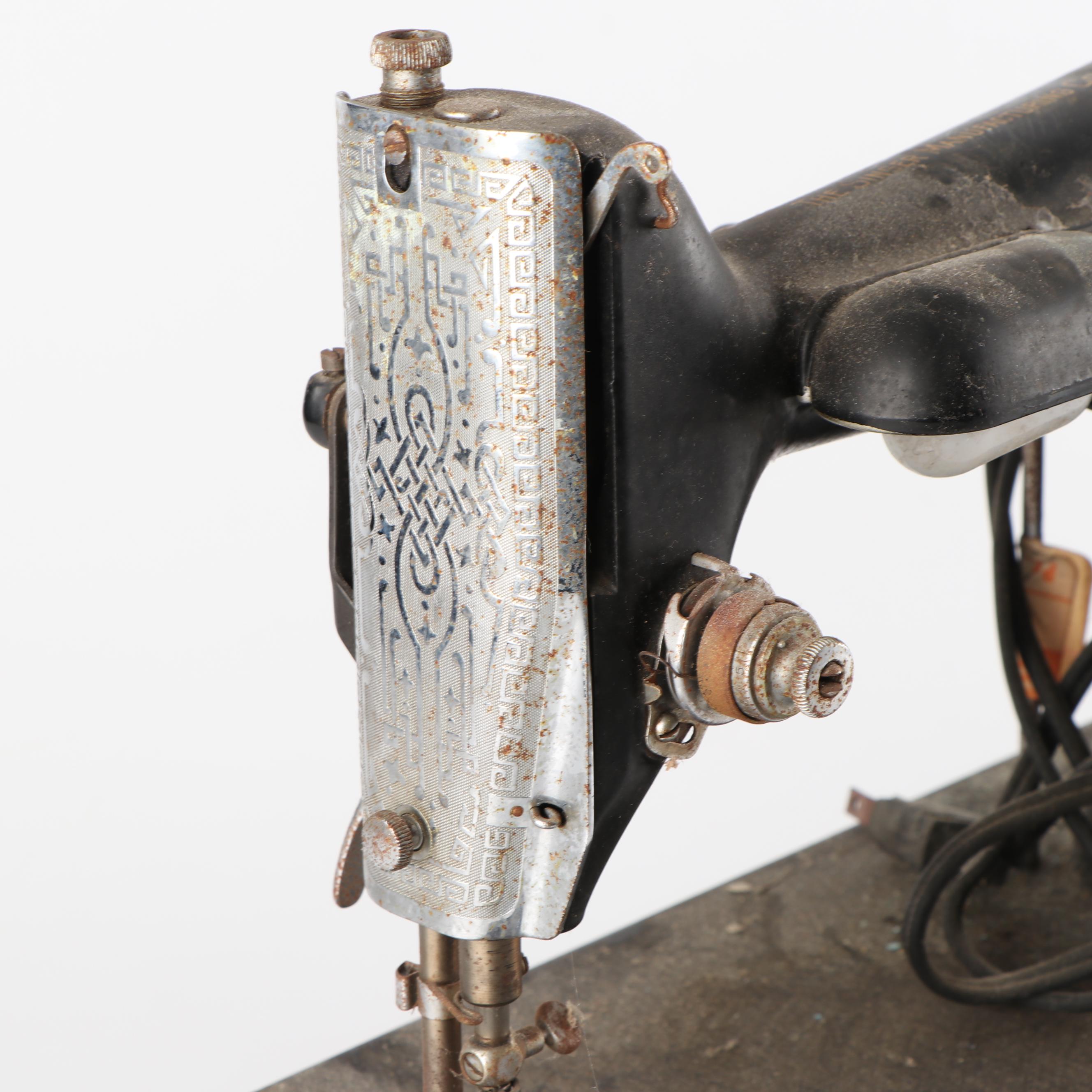 Early 20th Century Singer Manufacturing Company Sewing Machine EBTH