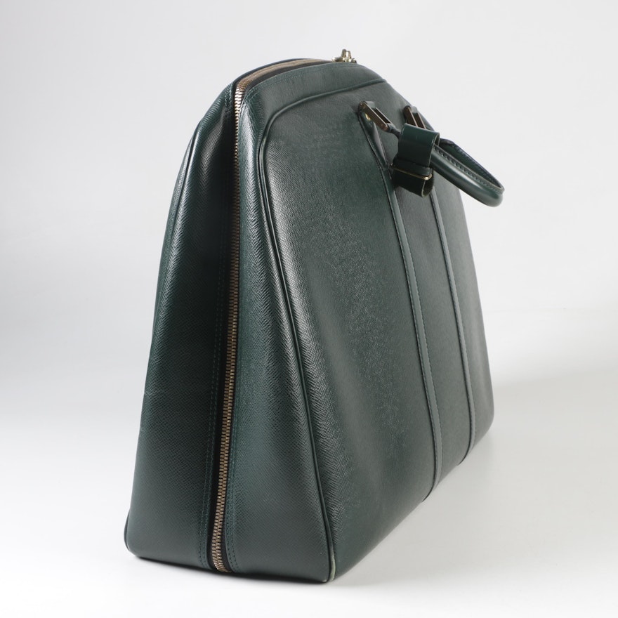 Louis Vuitton Hunter Green Taiga Leather Helanga Travel Bag at 1stDibs
