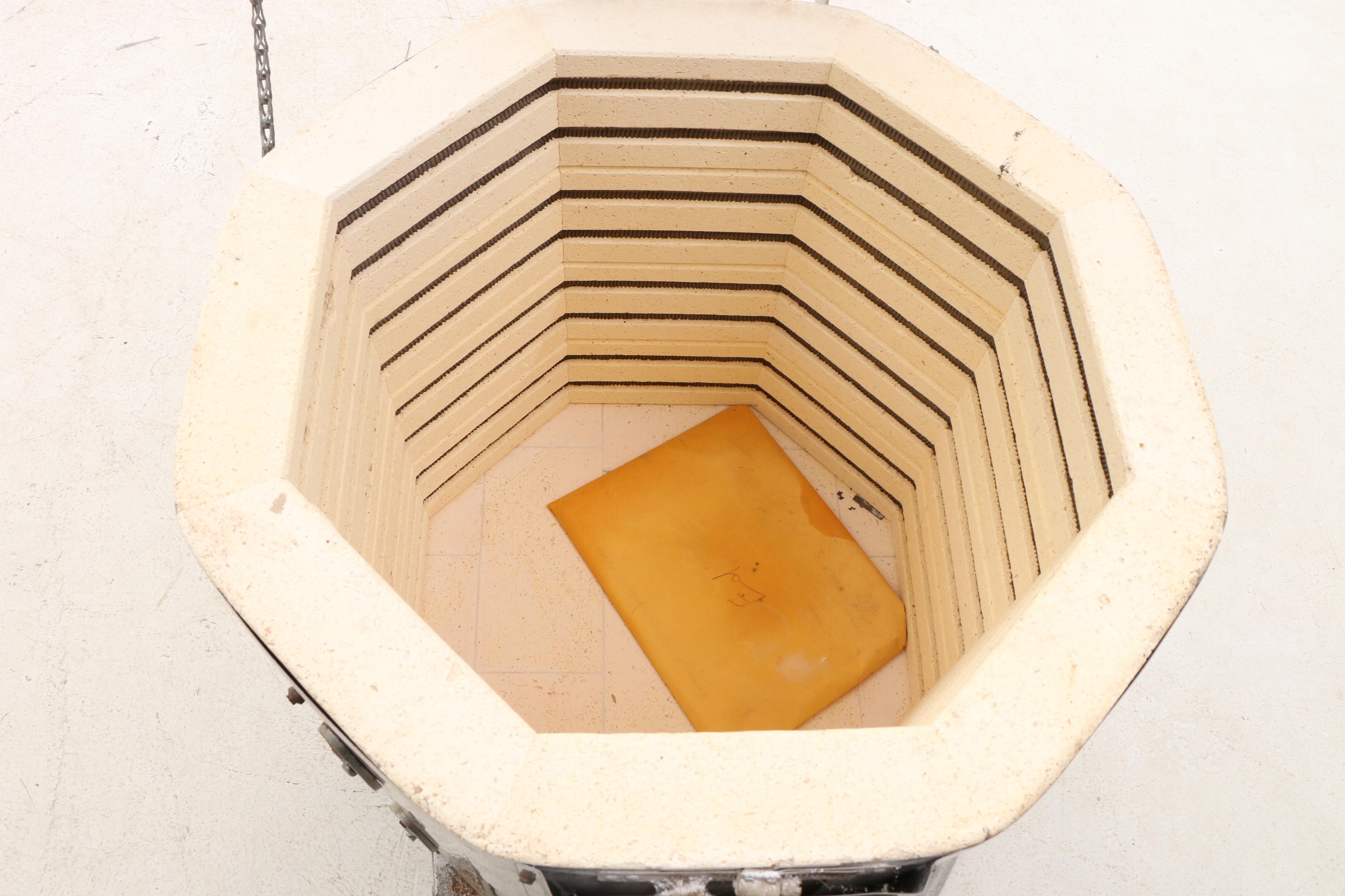 Gare Electric Ceramics Kiln with Kiln Sitter EBTH