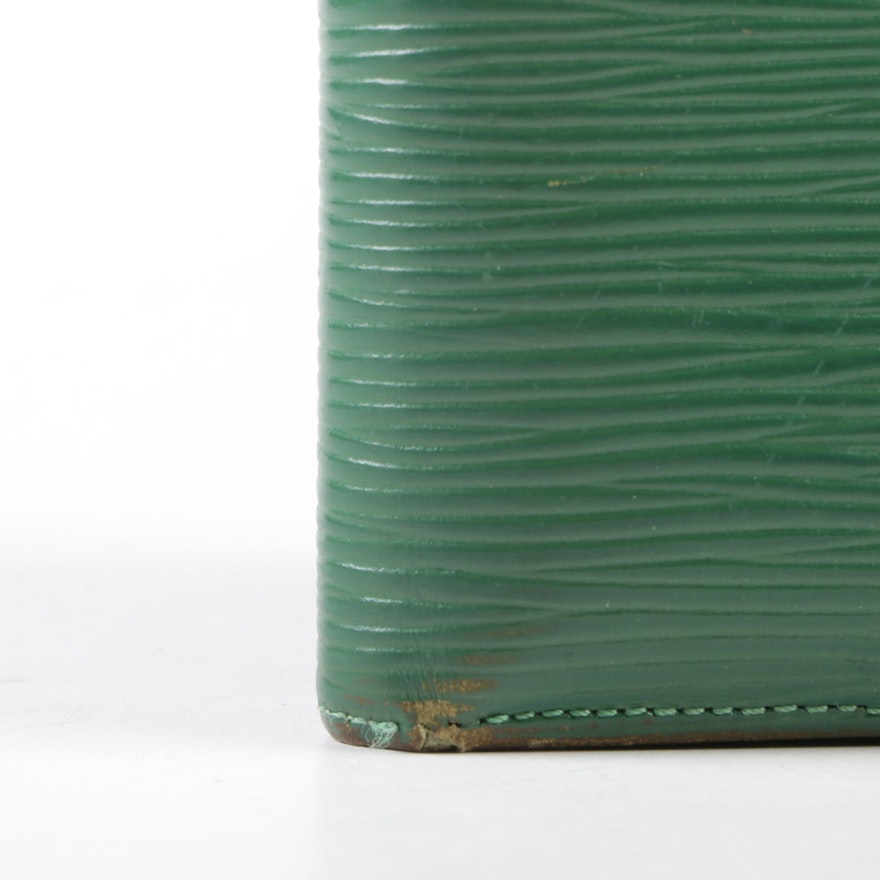 Louis Vuitton Paris Borneo Green Epi Leather Bifold Wallet with Coin Pocket | EBTH