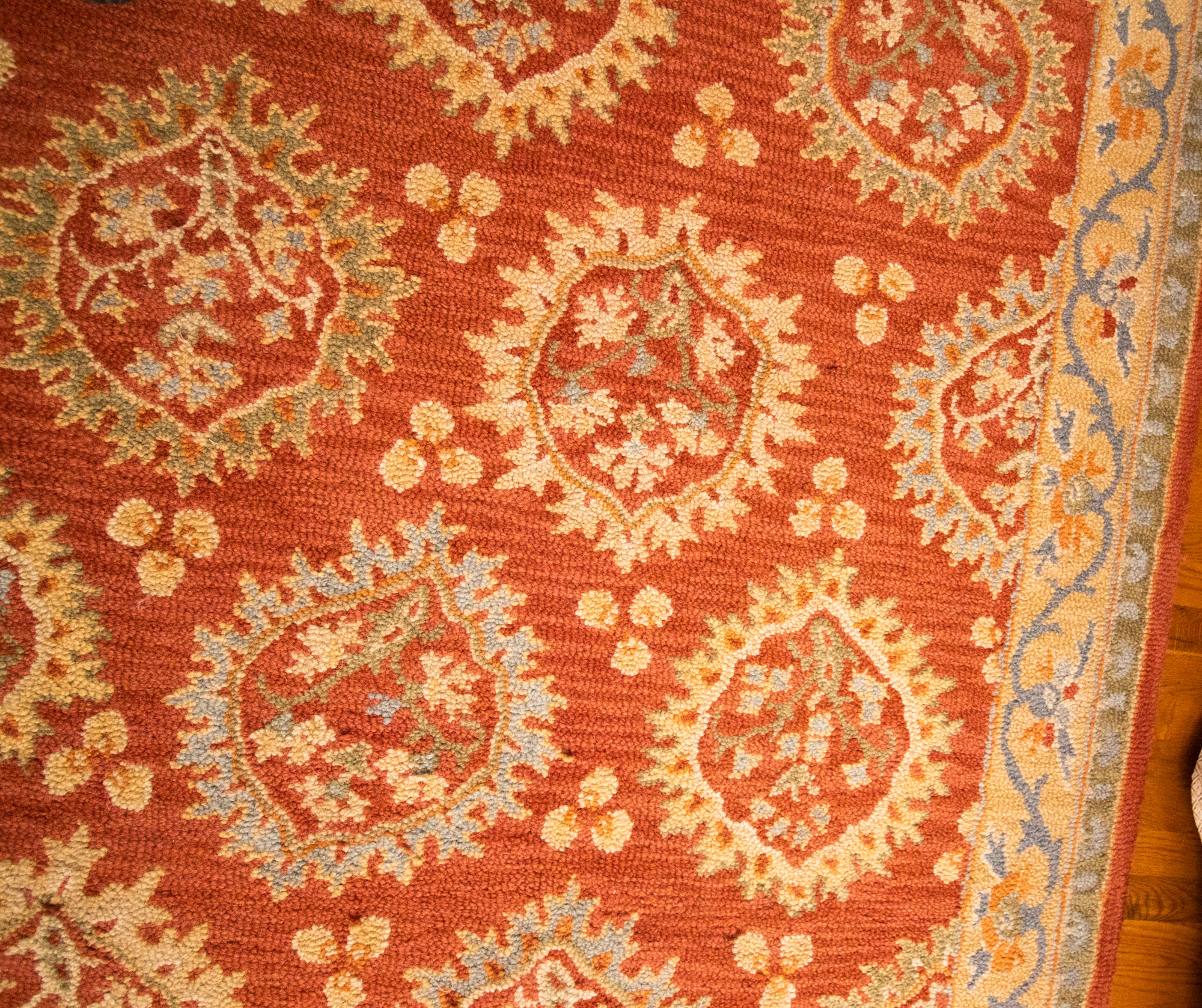 Pottery Barn Tufted Wool Pile Area Rug EBTH