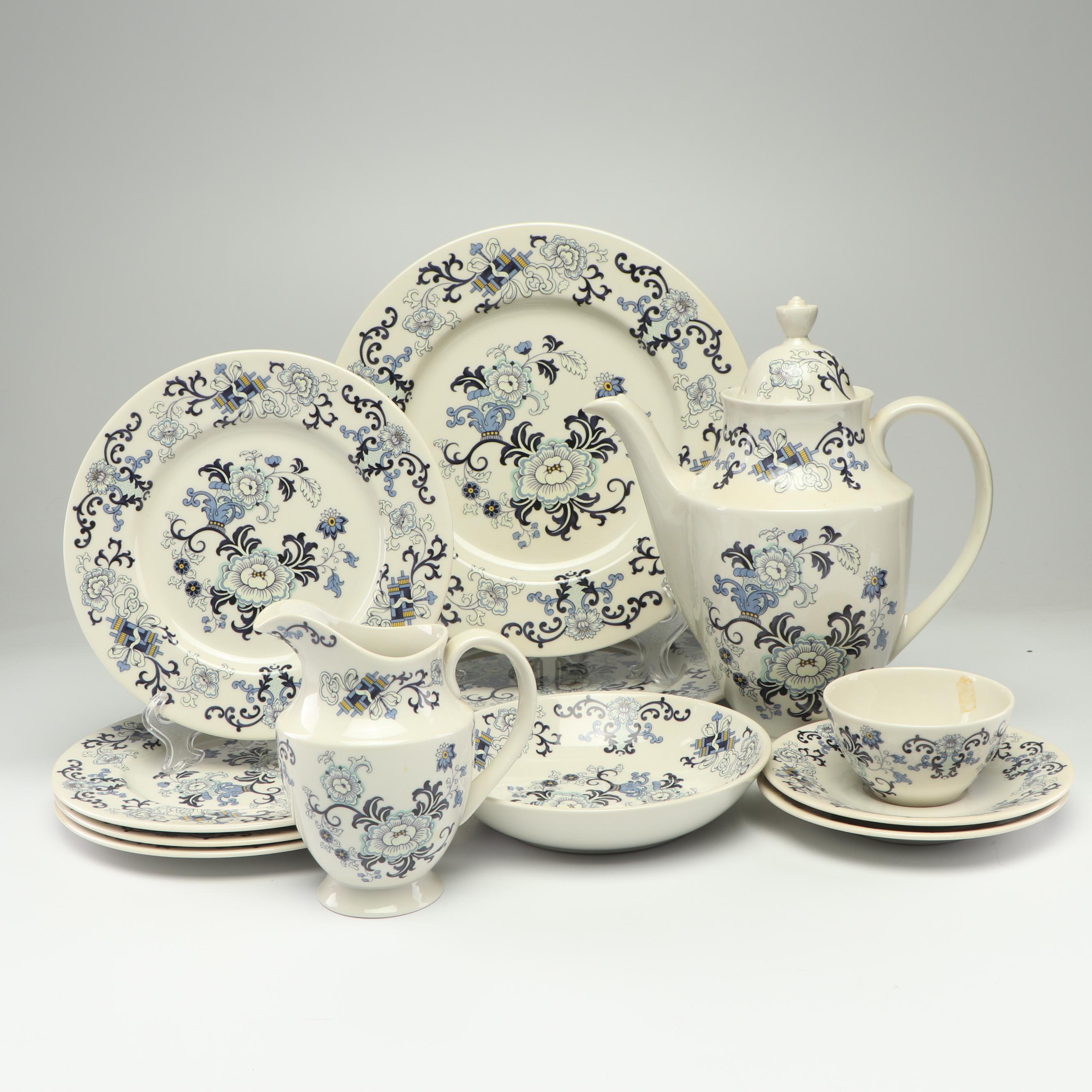 Royal Doulton "Nankin" Porcelain Coffee Pot, Creamer and Tableware EBTH