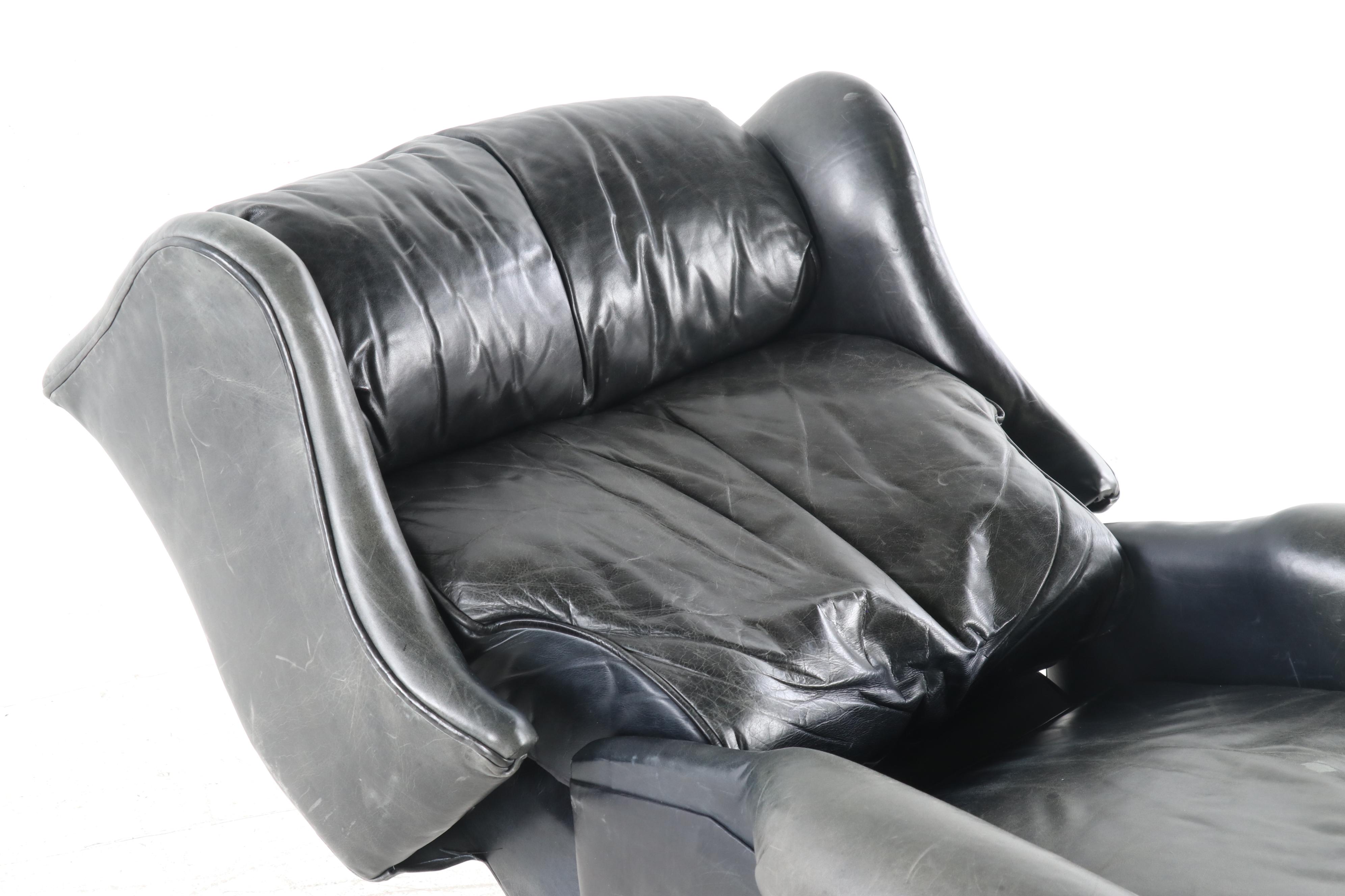 Contemporary Bradington Young Leather Wingback Recliner EBTH