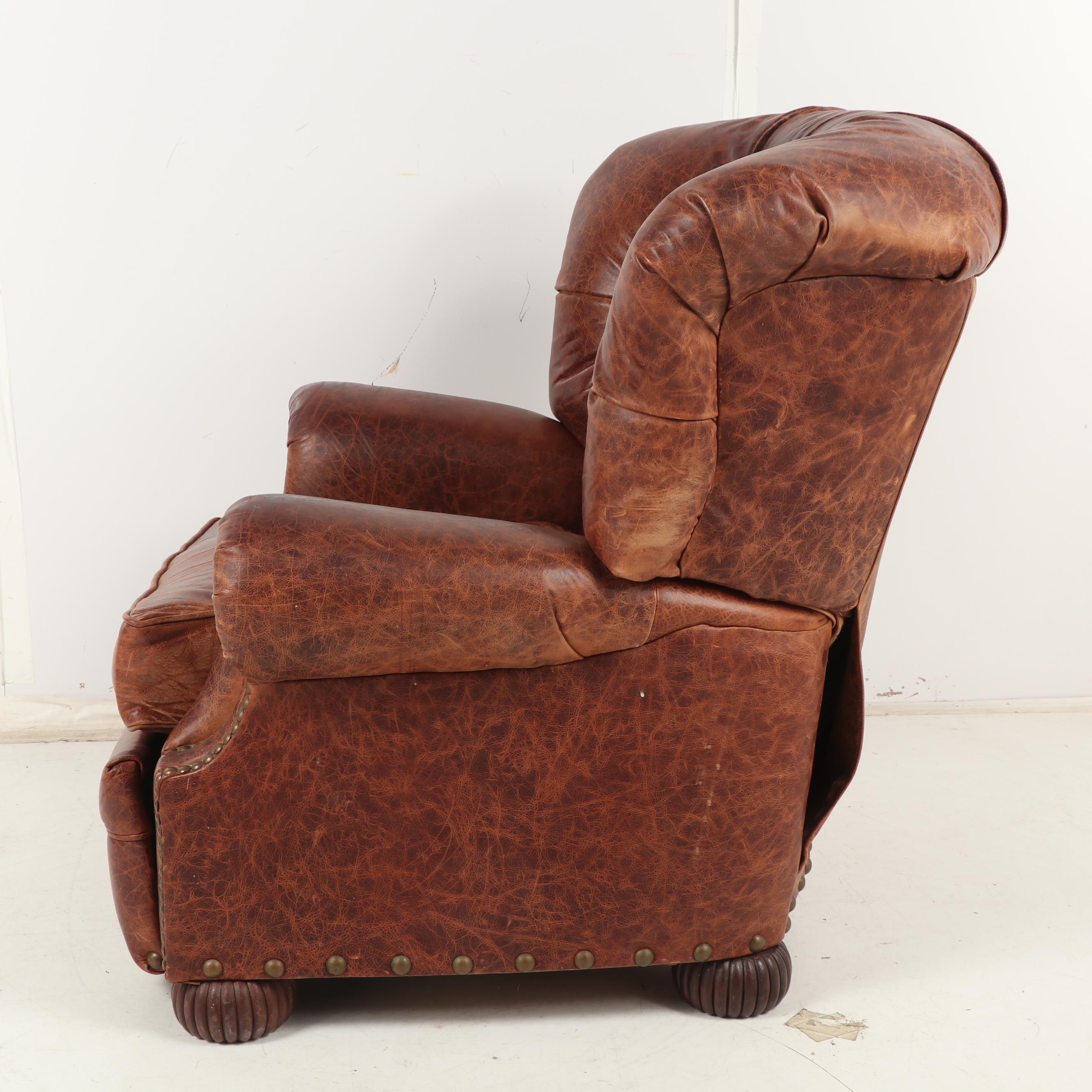 Contemporary Bradington Young Leather Upholstered Recliner EBTH