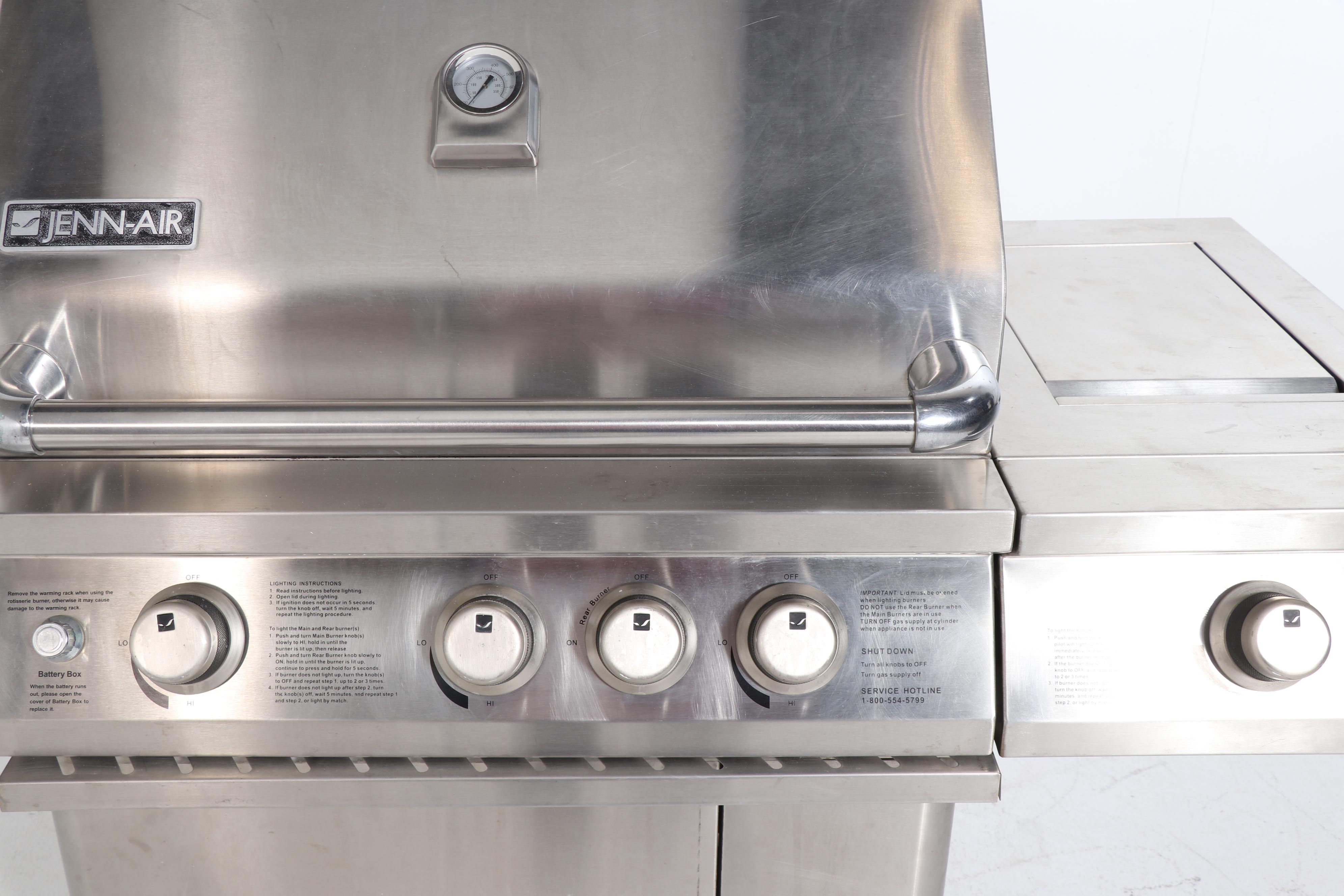 JennAir Stainless Steel FourBurner Gas Grill EBTH