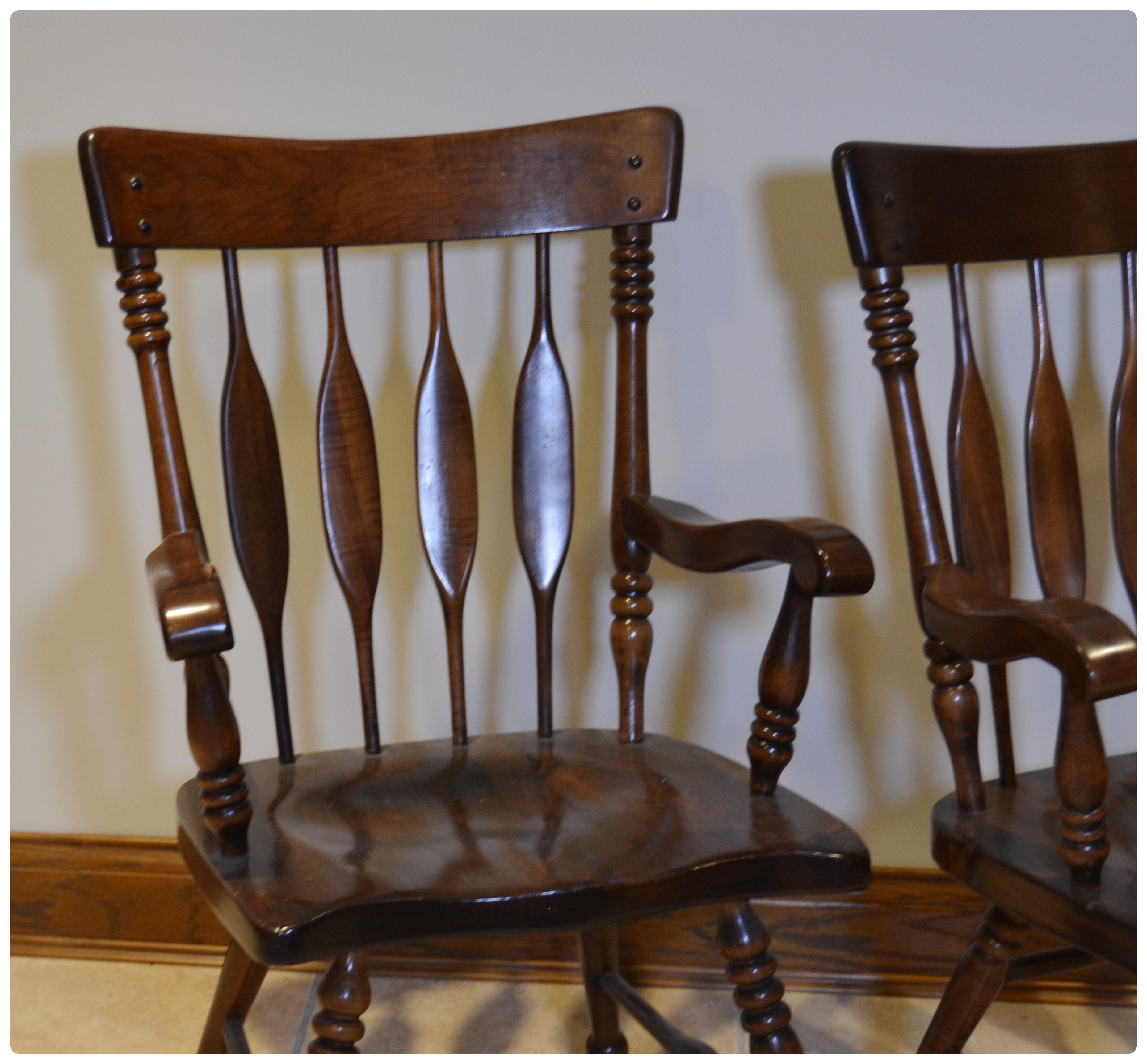 Pair of Kling Colonial Revival Pine Arm Chairs, 1970s EBTH