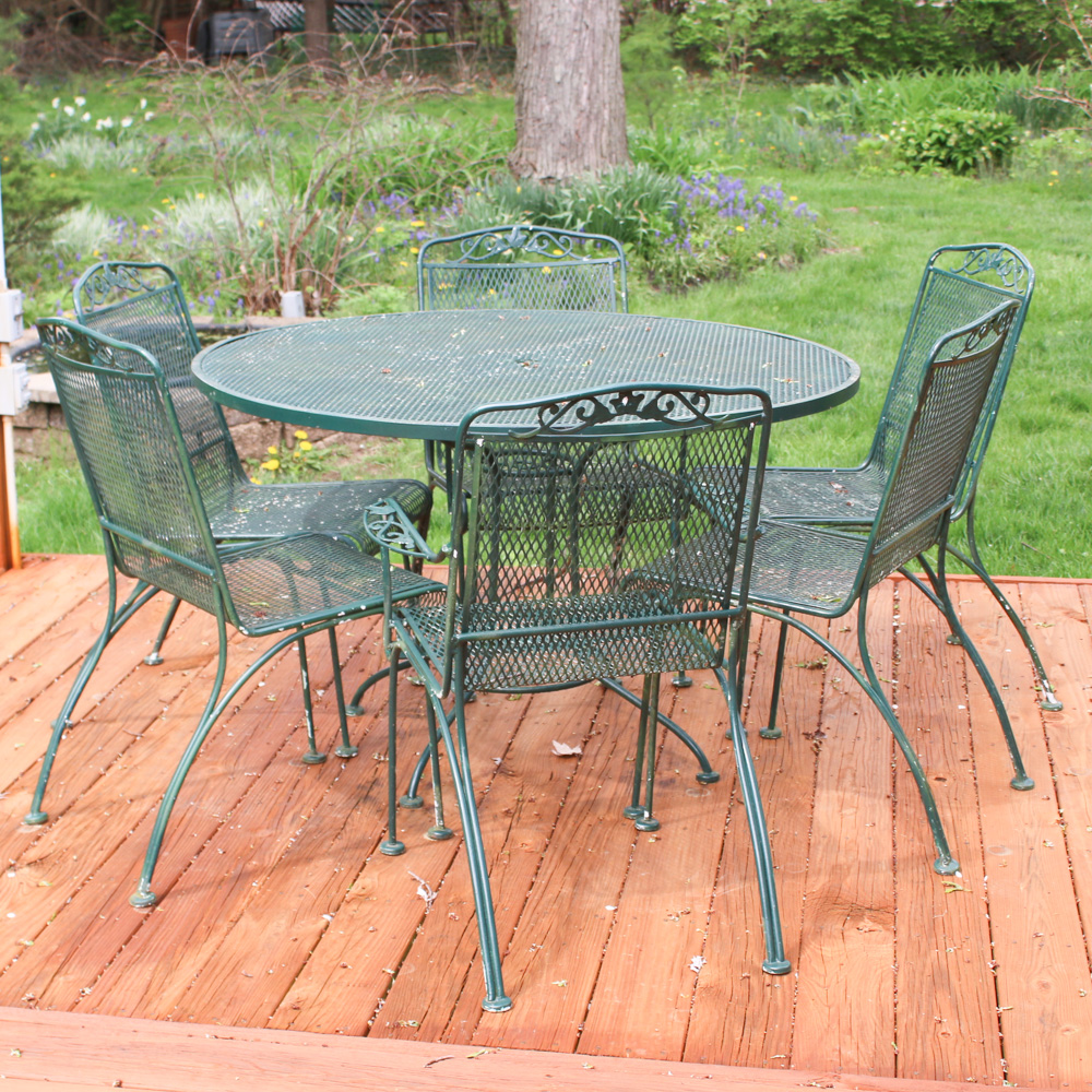 Metal Mesh Patio Table And Chairs Ebth