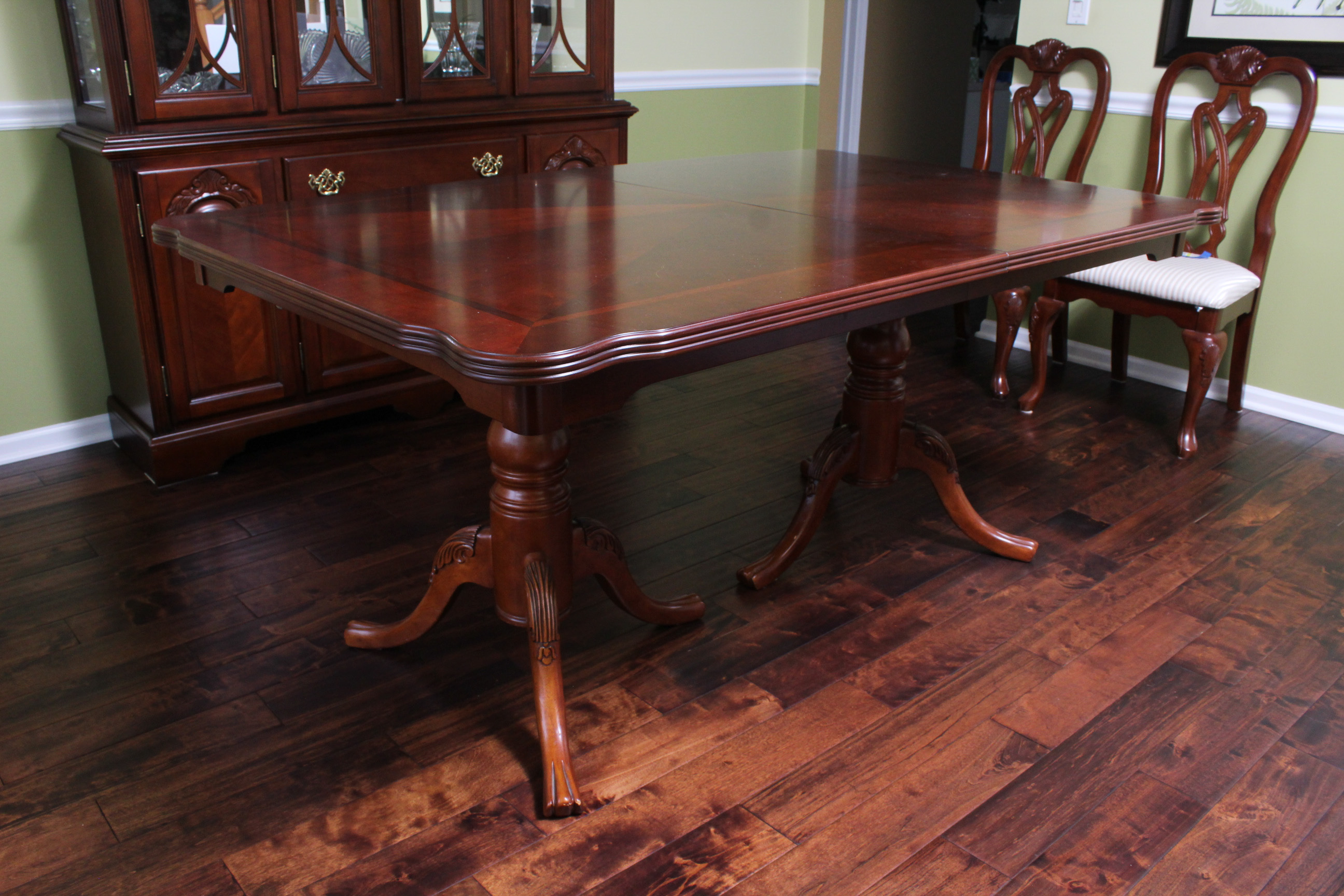 Contemporary Wood Veneer Dining Table EBTH