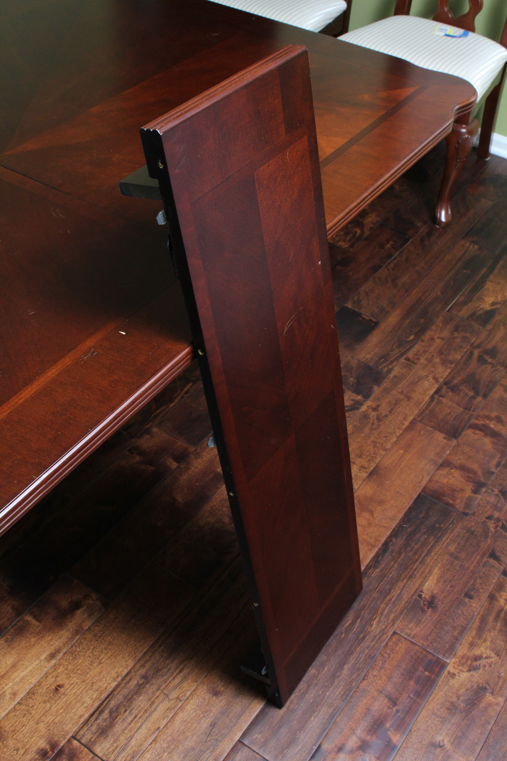 Contemporary Wood Veneer Dining Table EBTH