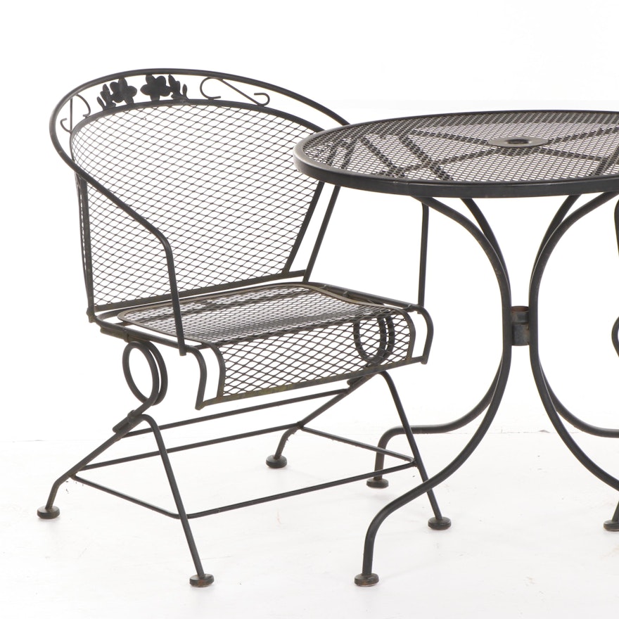 Black Metal Mesh Patio Dining Table with Chairs | EBTH