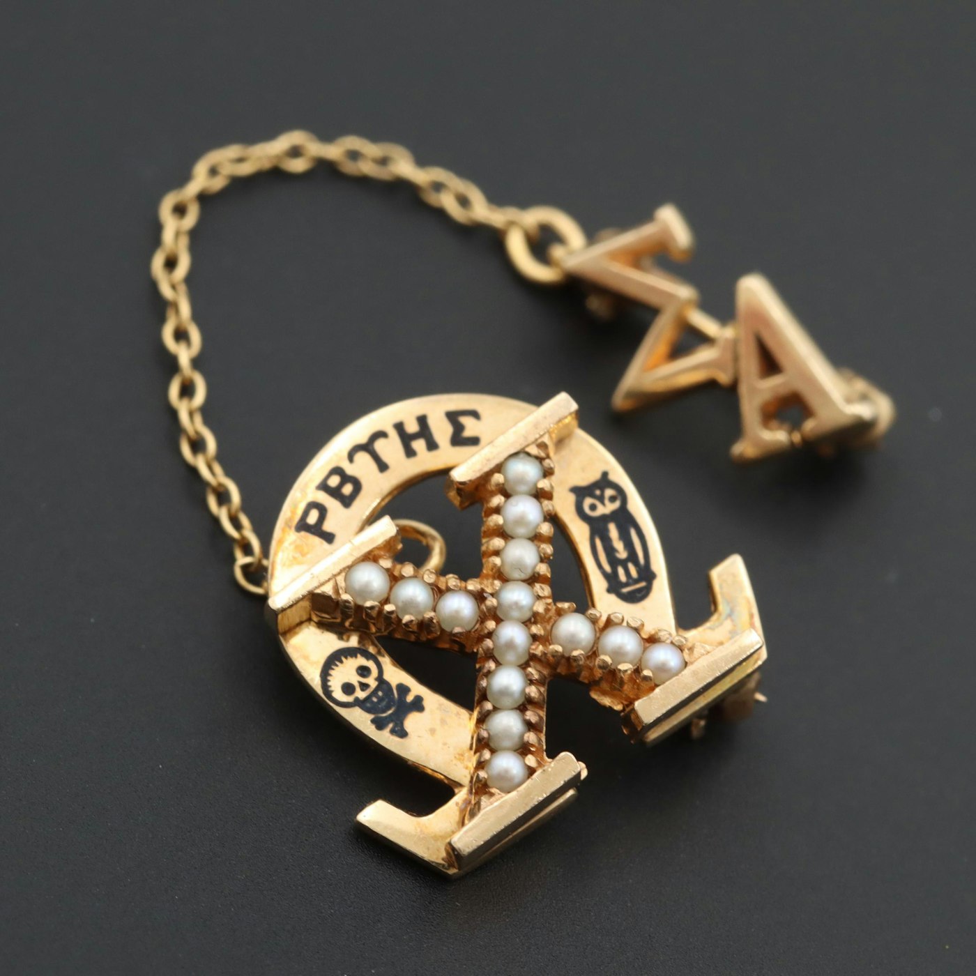 Vintage 10K Yellow Gold Chi Omega Sorority Badge with Cultured Pearls ...