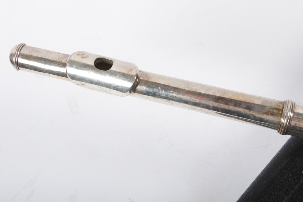 armstrong elkhart flute serial numbers