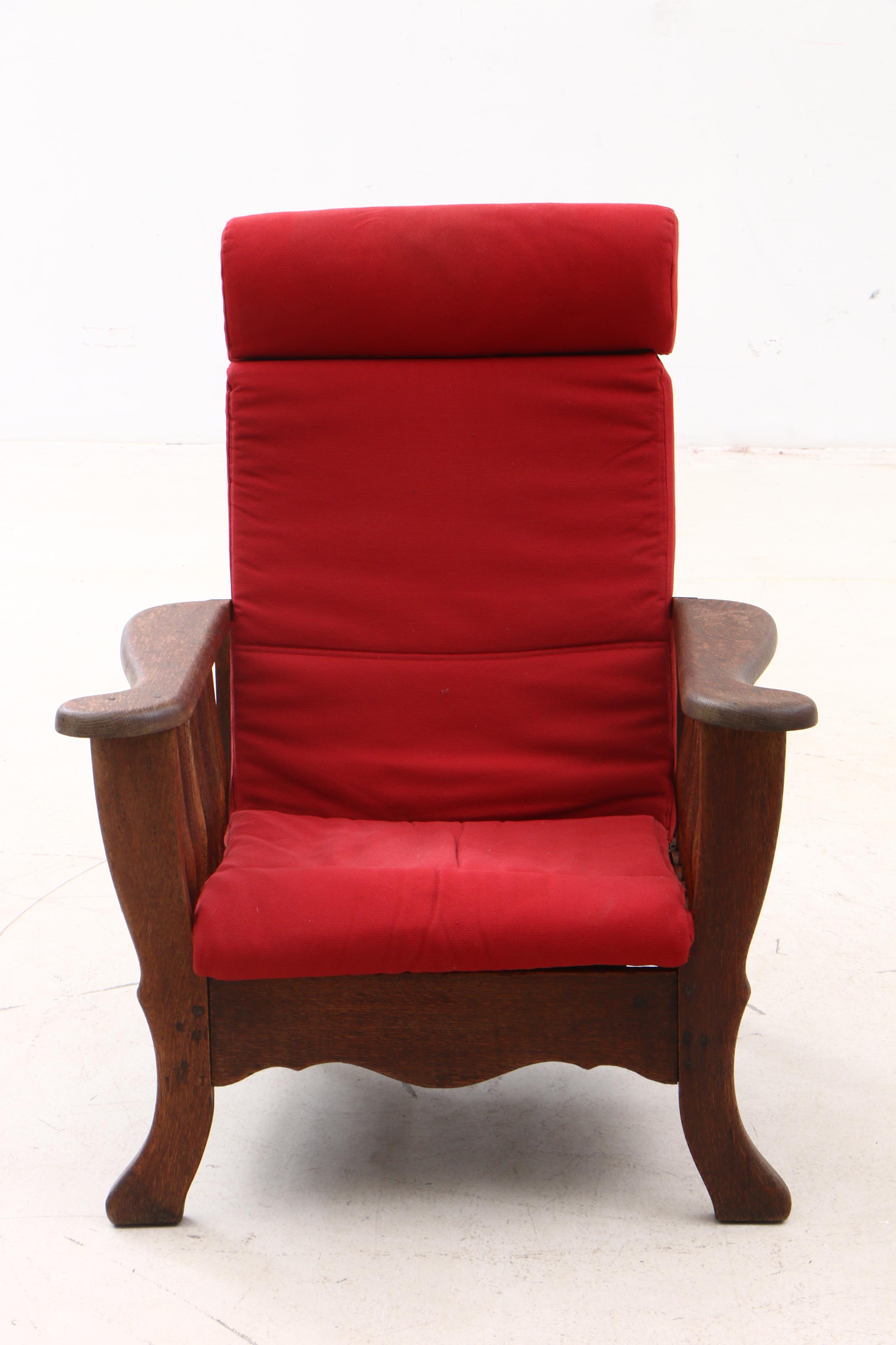 Oak Arts and Crafts Lounge Chair, Early 20th Century EBTH
