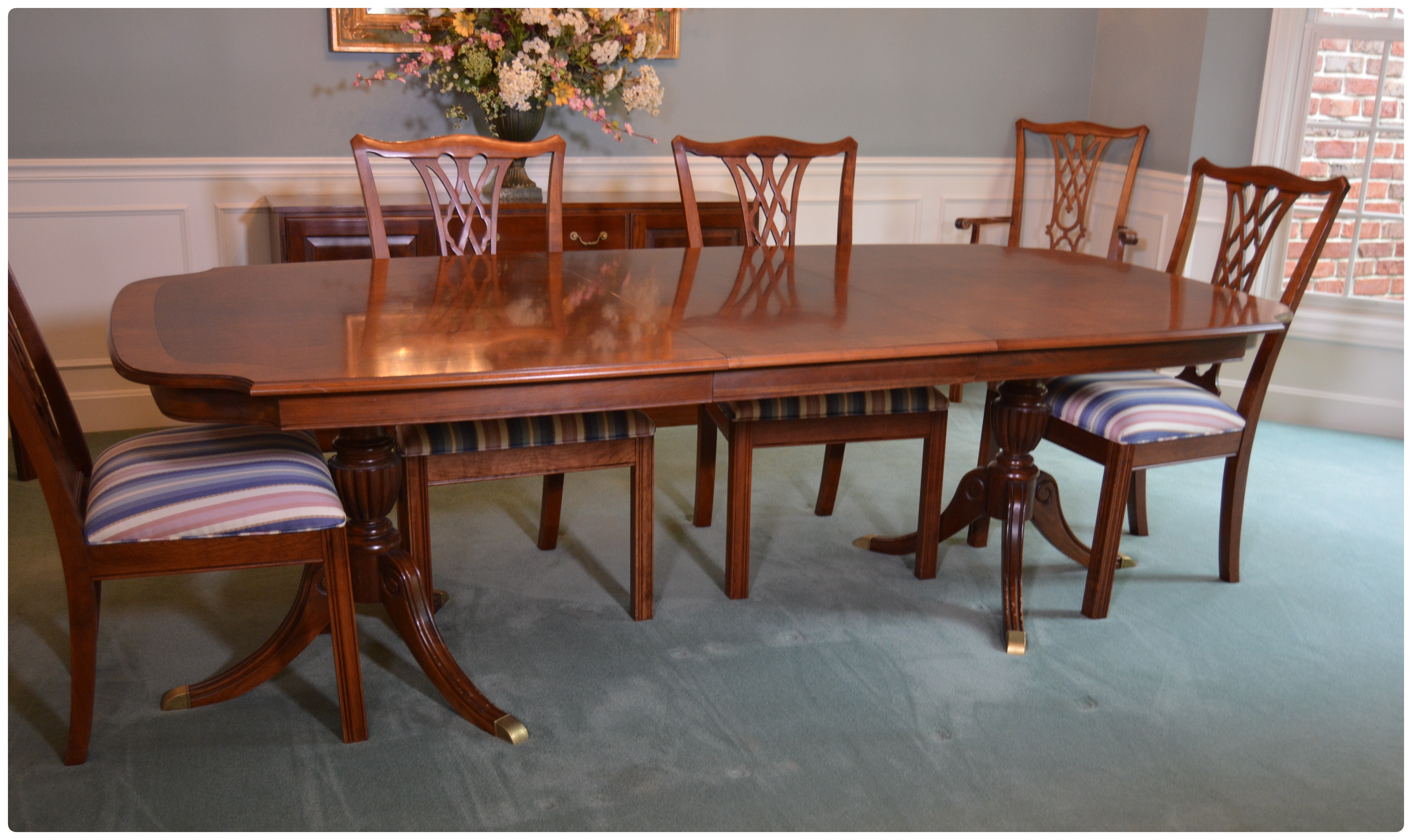 Ethan Allen "Carolyn" Double Pedestal Mahogany Dining Room Set