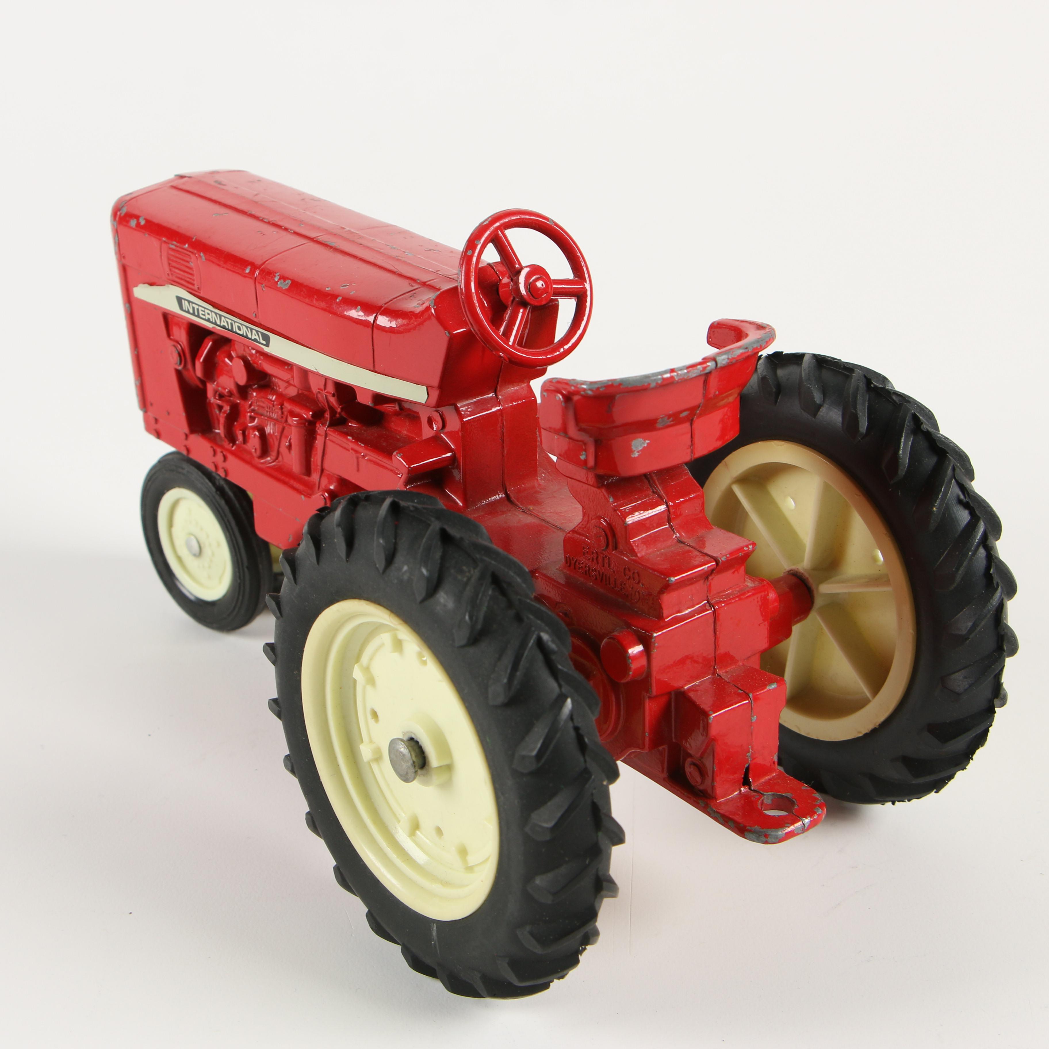 ERTL Co. DieCast Metal International Harvester Toy Tractors and Farm