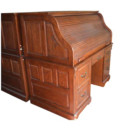 Vintage Desks Antique Desks And Used Desks Auction Ebth