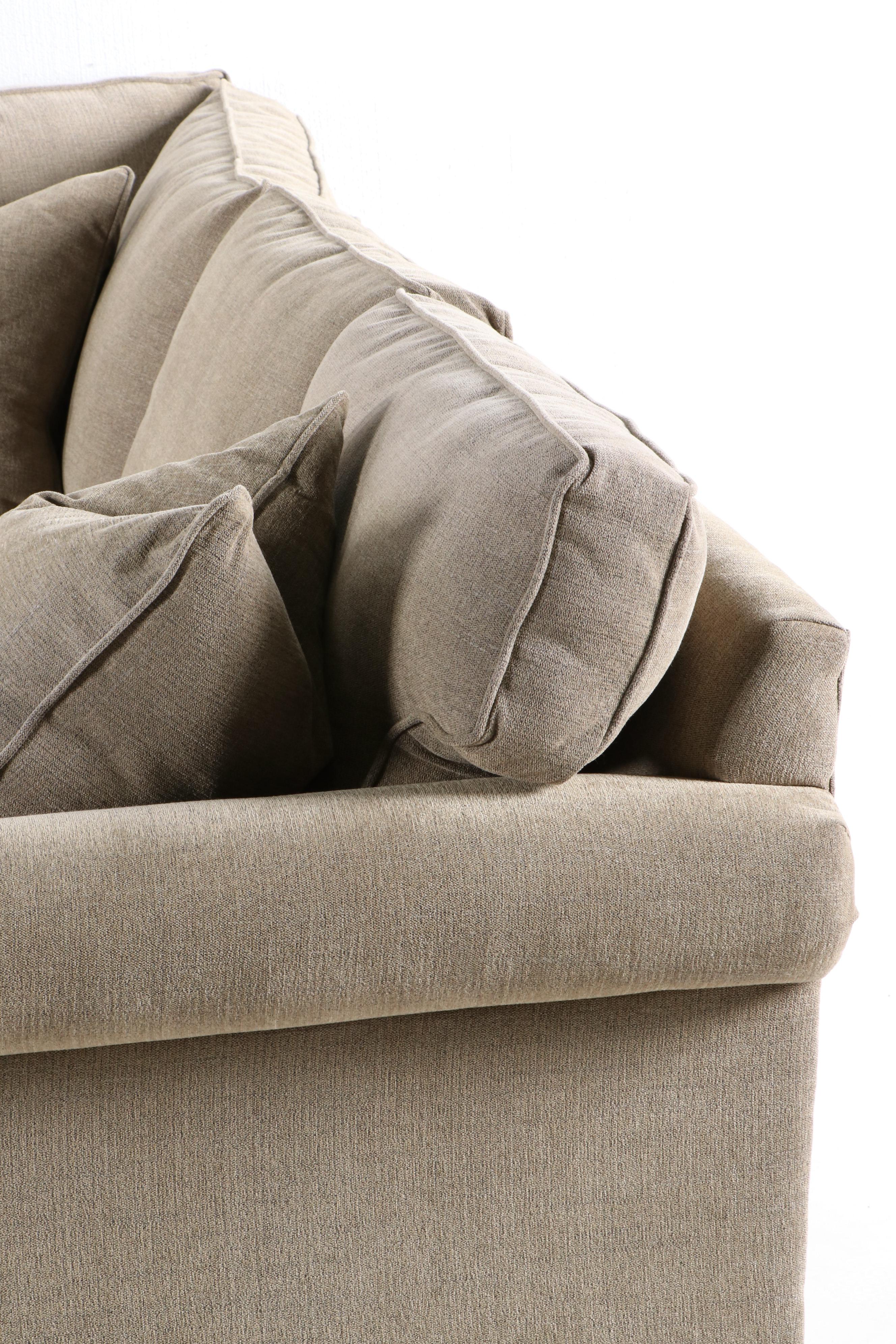 Haverty's Furniture Corey Grey FabricUpholstered Sectional Sofa