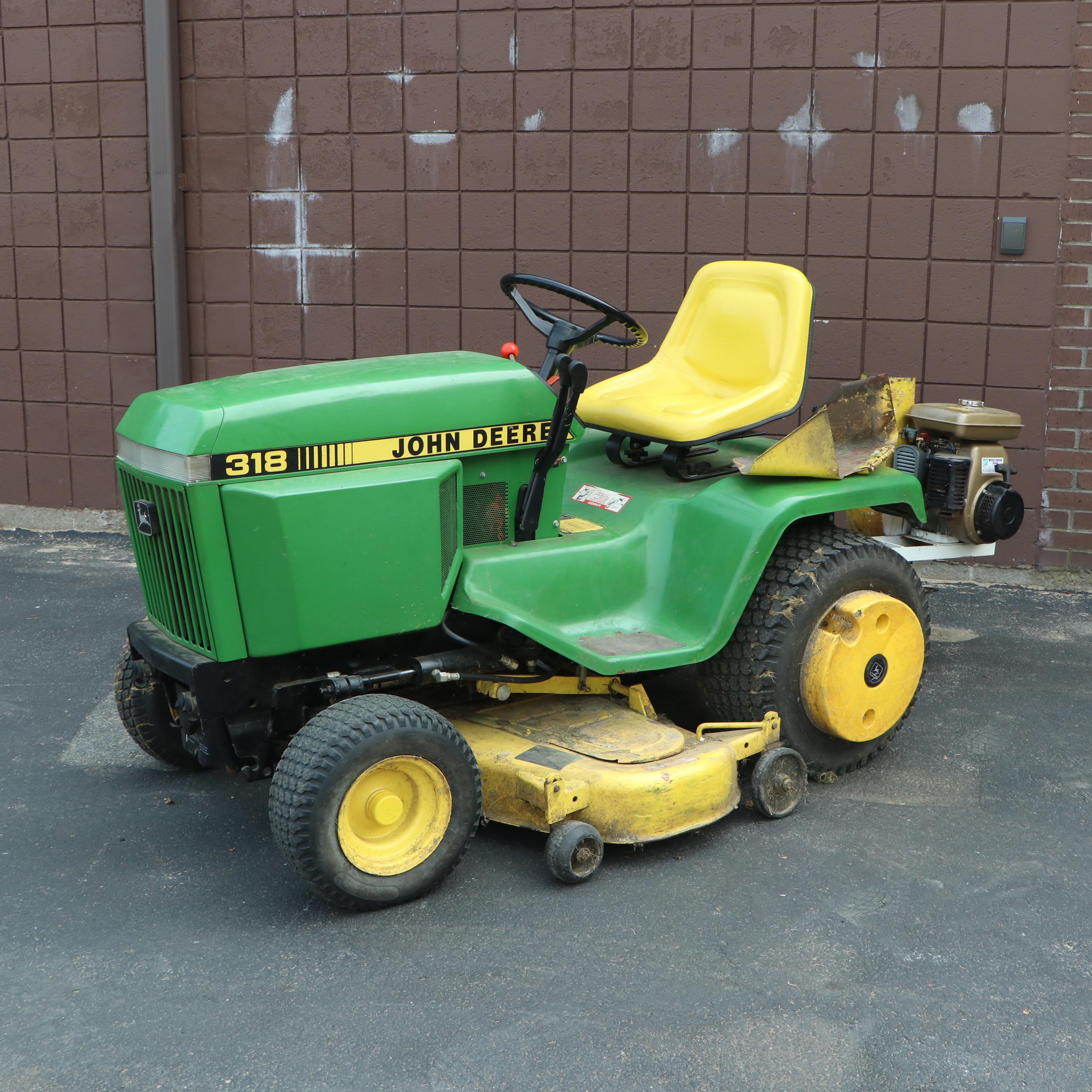 John Deere 318 Lawn Tractor | EBTH