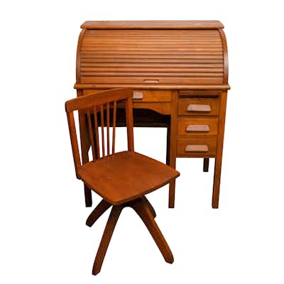 Vintage Desks Antique Desks And Used Desks Auction Ebth