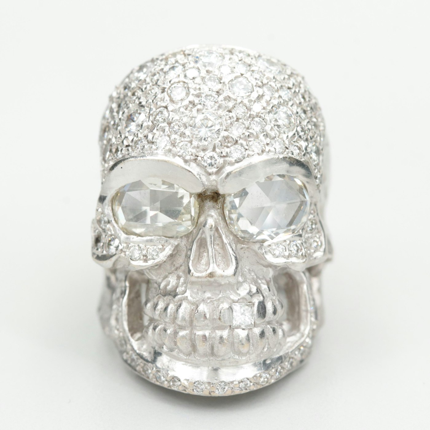 Loree Rodkin 18K White Gold 2.96 CTW Diamond Skull Ring | EBTH
