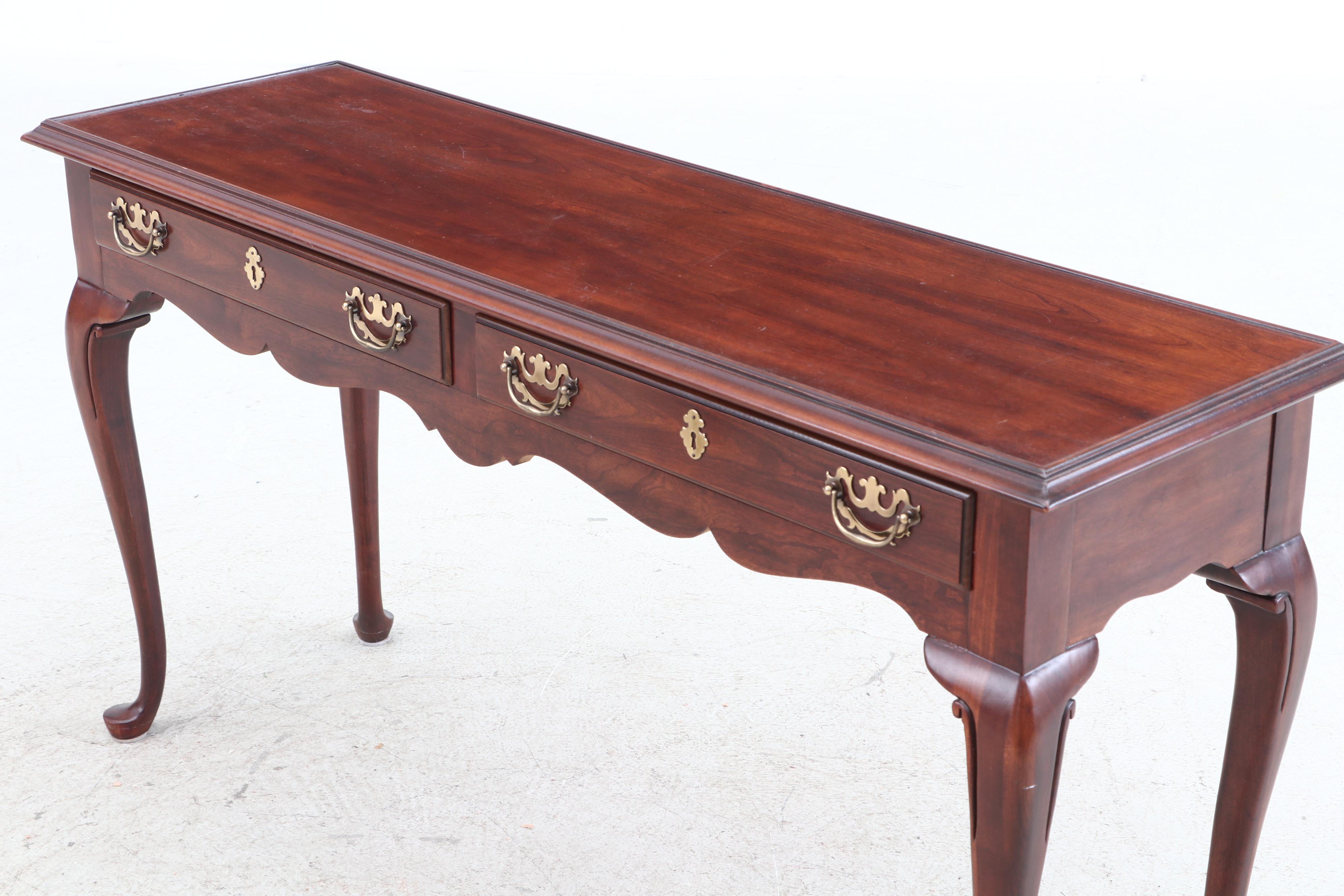 Drexel Heritage Queen Anne Style Cherry Sofa Table with Stools EBTH