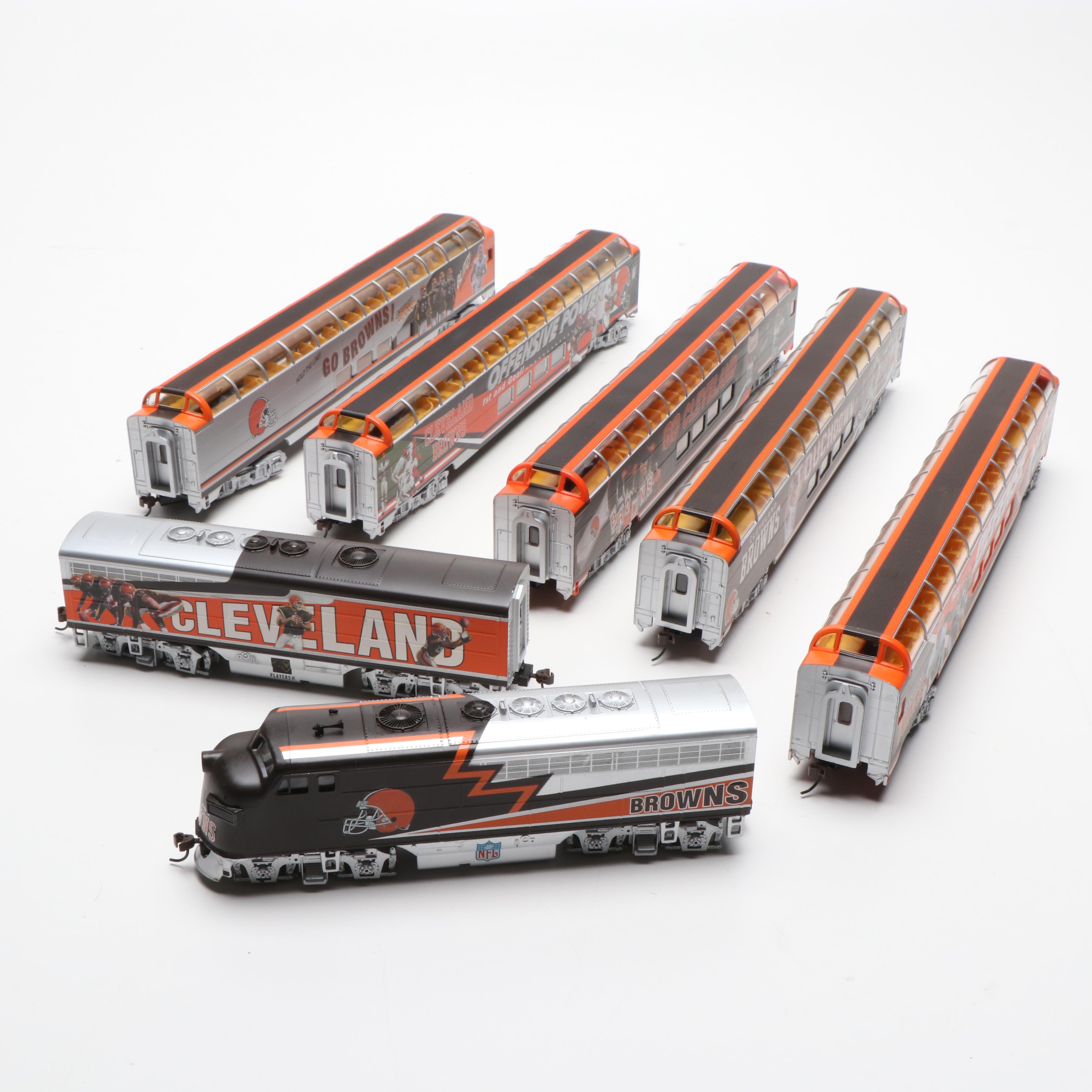Hawthorne Village Cleveland Browns Train Set, 2000s EBTH