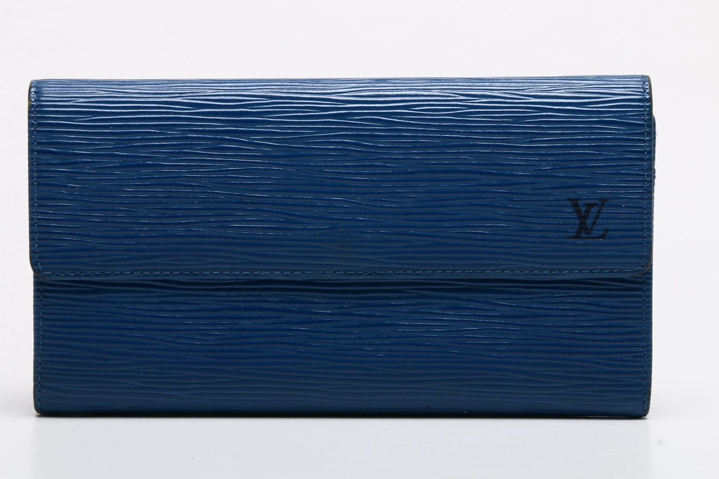 Louis Vuitton Toledo Blue EPI Leather Sarah Wallet and Borneo Green Key Holder | EBTH