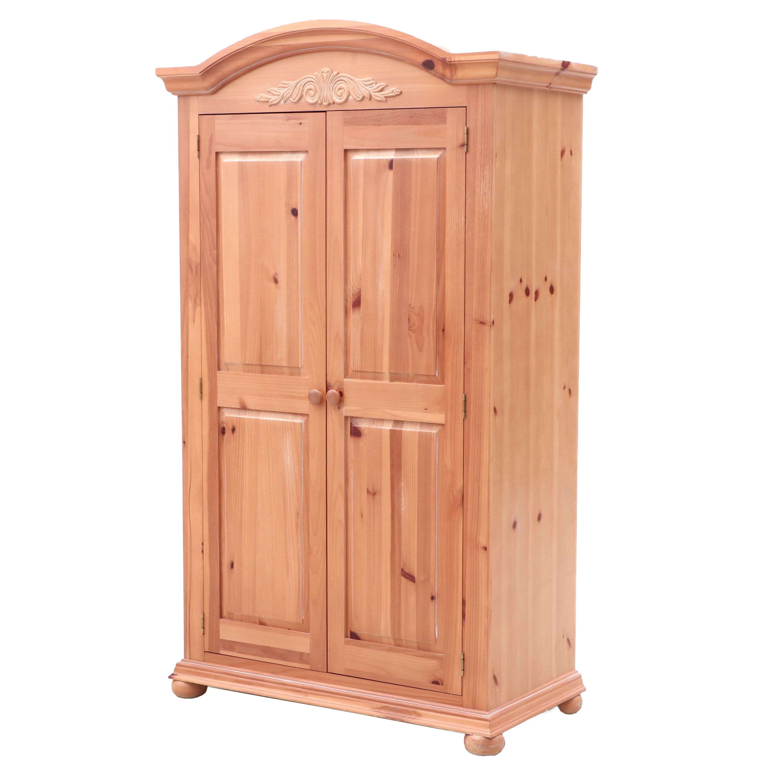 Contemporary Broyhill Pine "Fontana" Wardrobe | EBTH