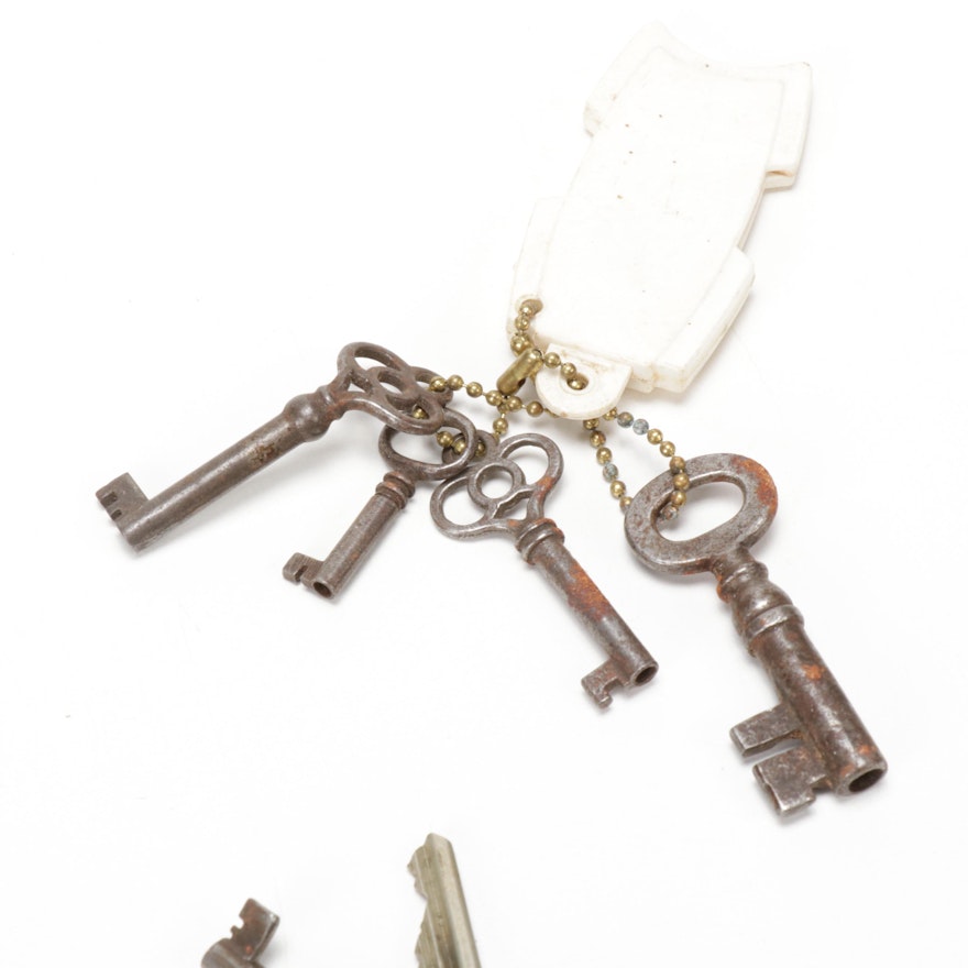 Metal Skeleton Keys, Early to Mid 20th Century | EBTH